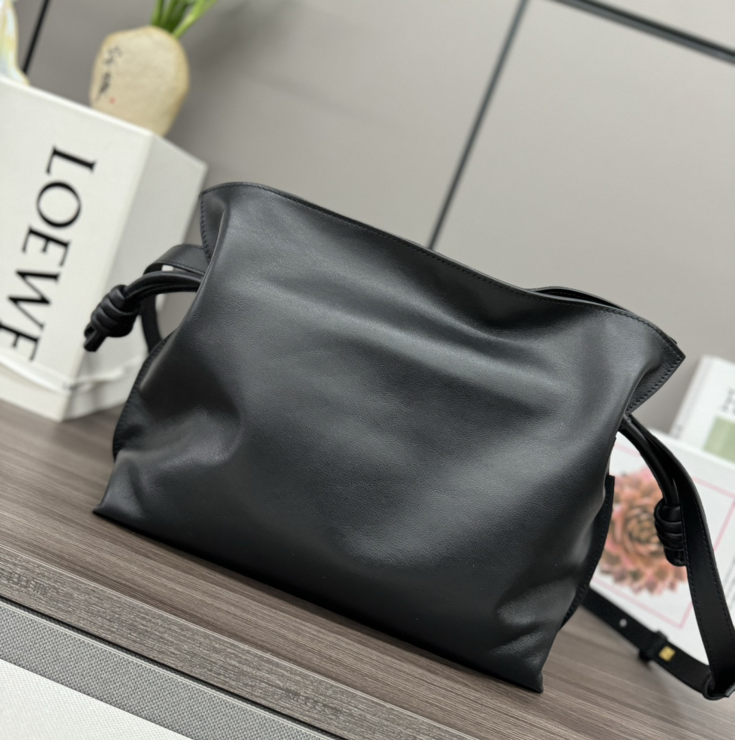 LOEWE 로에베 Flamenco 플라멩코 나파 카프스킨 숄더/클러치백 (미디엄) 가방 / 262386