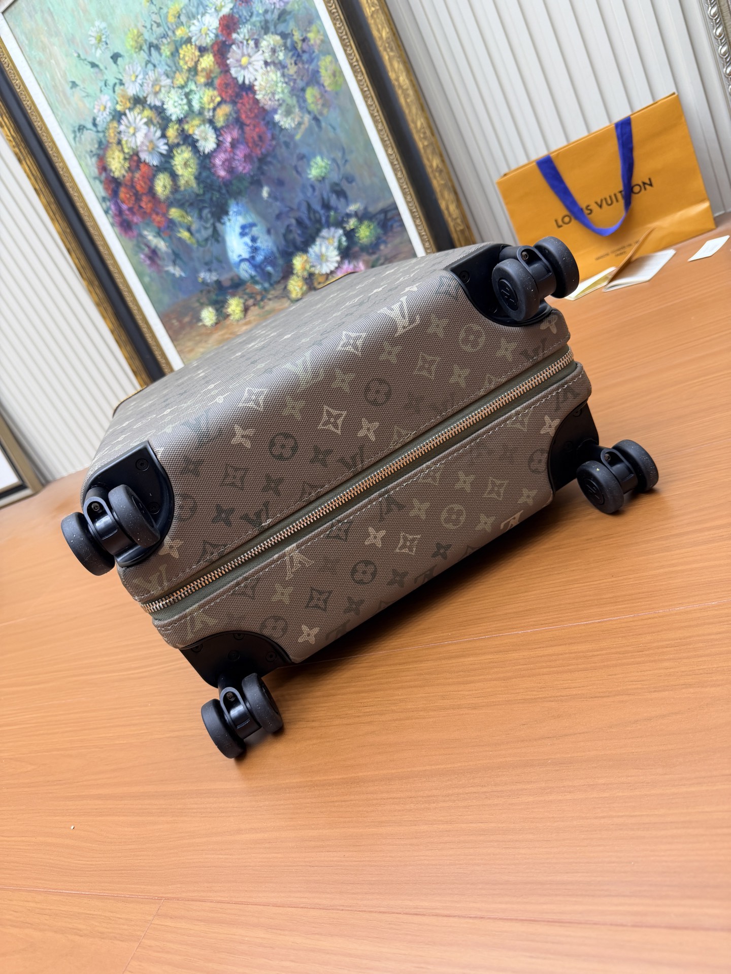 [Louis Vuitton] LV 루이비통 AM26958 최고급 오리지널 캐리어 (기내 반입 가능)