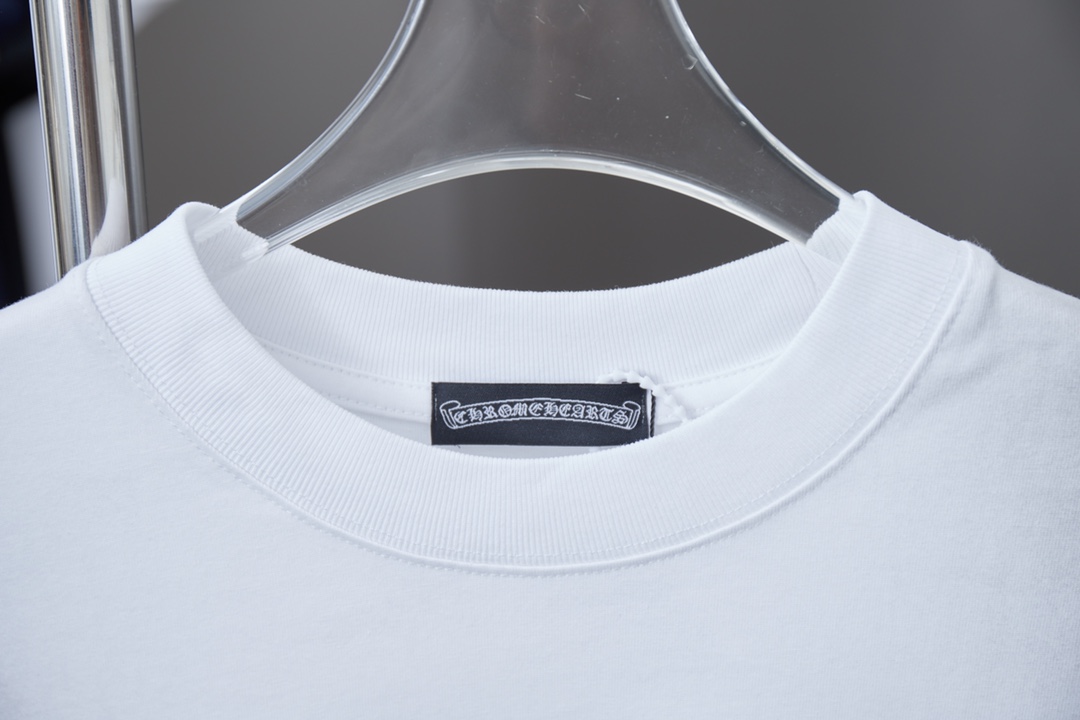 크롬하츠(Chrome Hearts) 크로스 자수 핫픽스 반팔 티셔츠 상의 의류