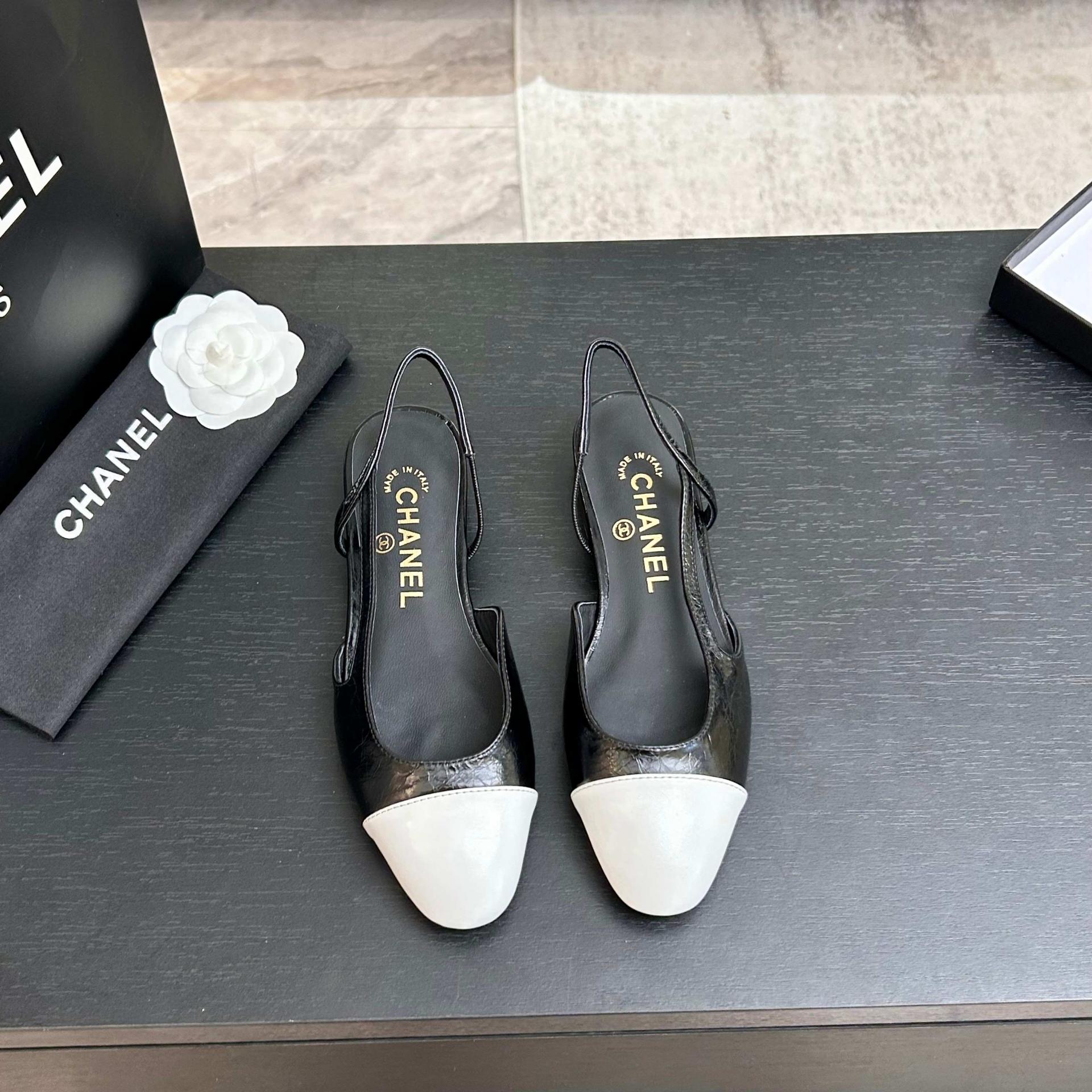 샤넬(CHANEL) 투톤 슬링백 로우힐 신발