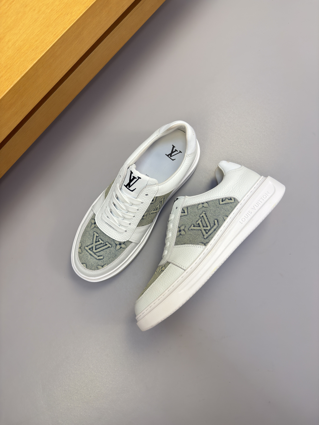 [Louis Vuitton] LV 루이비통 슈링크 & 워시드 데님 콤비 스니커즈 신발