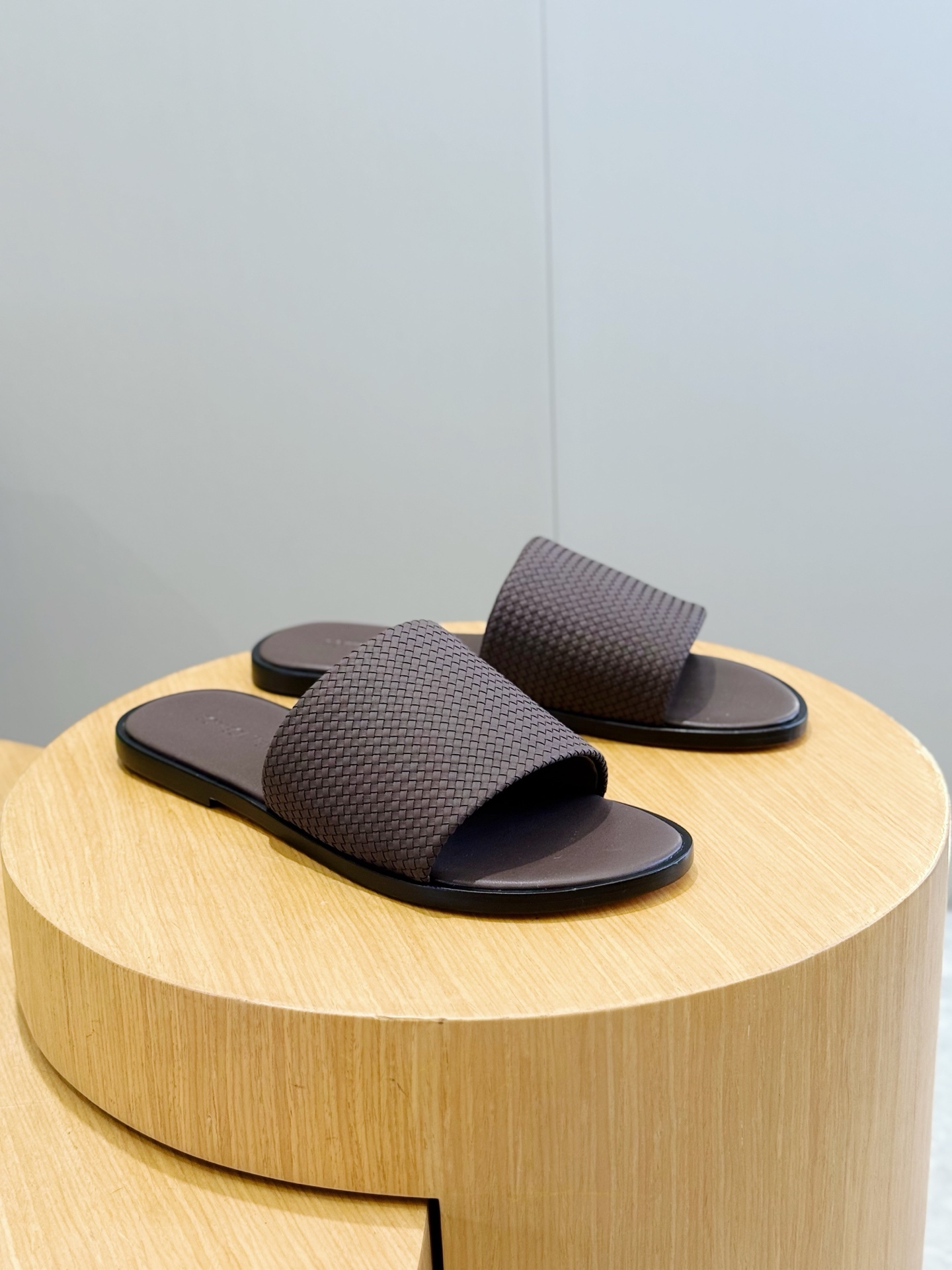 [Bottega Veneta] BV 보테가 베네타 맨즈 웨이브 레더 슬라이드 슬리퍼 신발