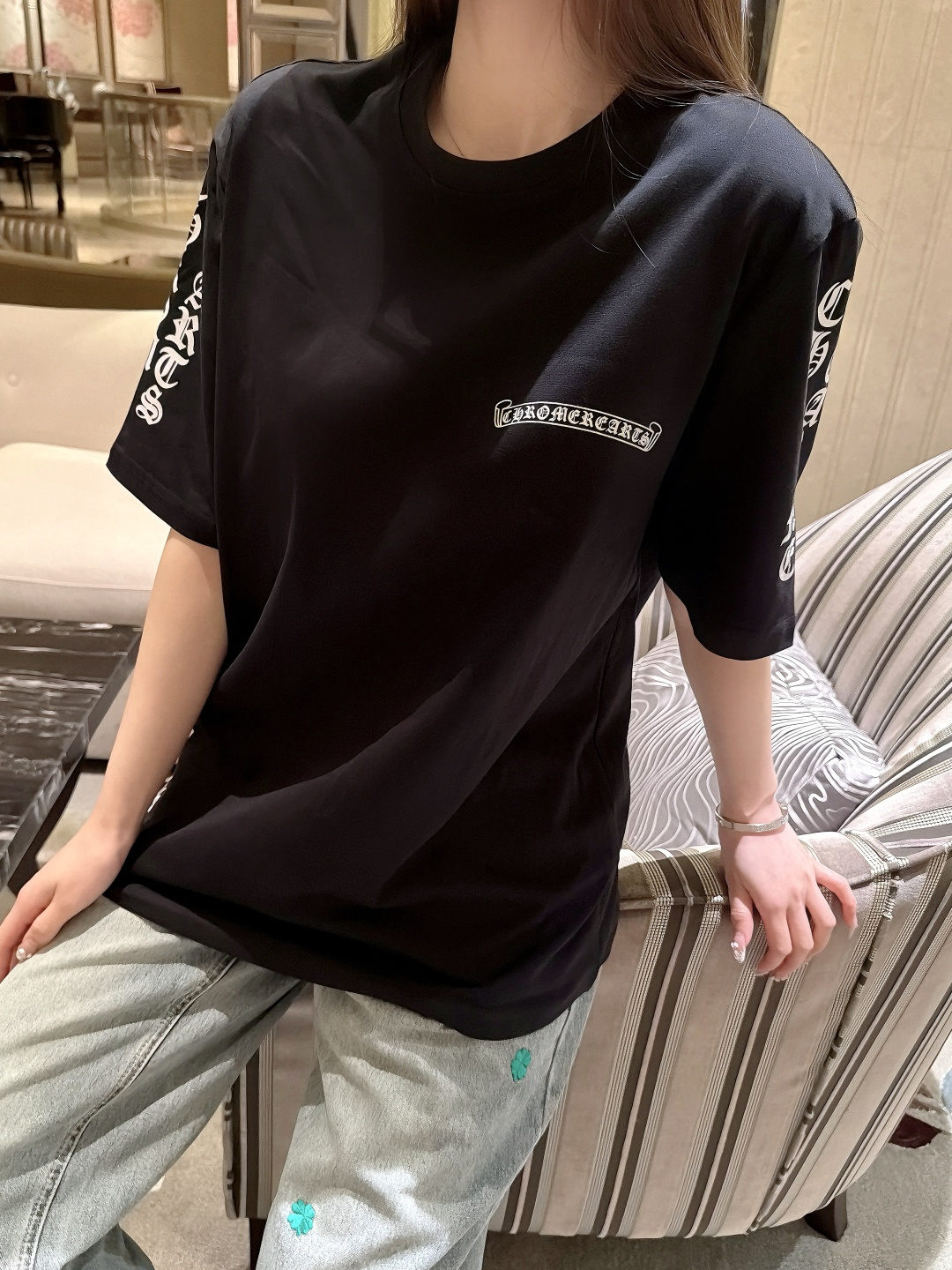 크롬하츠(CHROME HEARTS) 텅 그래픽 프린트 반팔 티셔츠 상의 의류