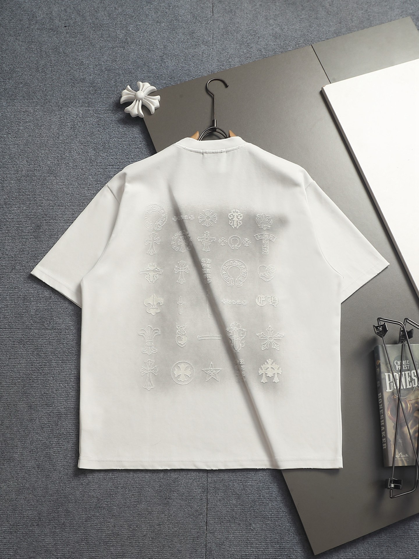 크롬하츠(CHROME HEARTS) 자수 워싱 반팔 티셔츠 상의 의류