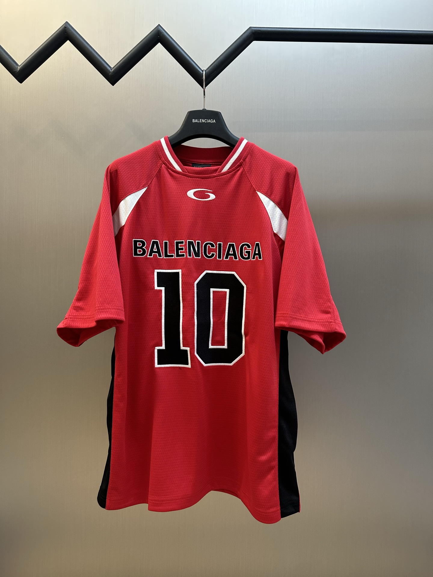 발렌시아가(BALENCIAGA) 메쉬 배색 저지 티셔츠 상의 의류