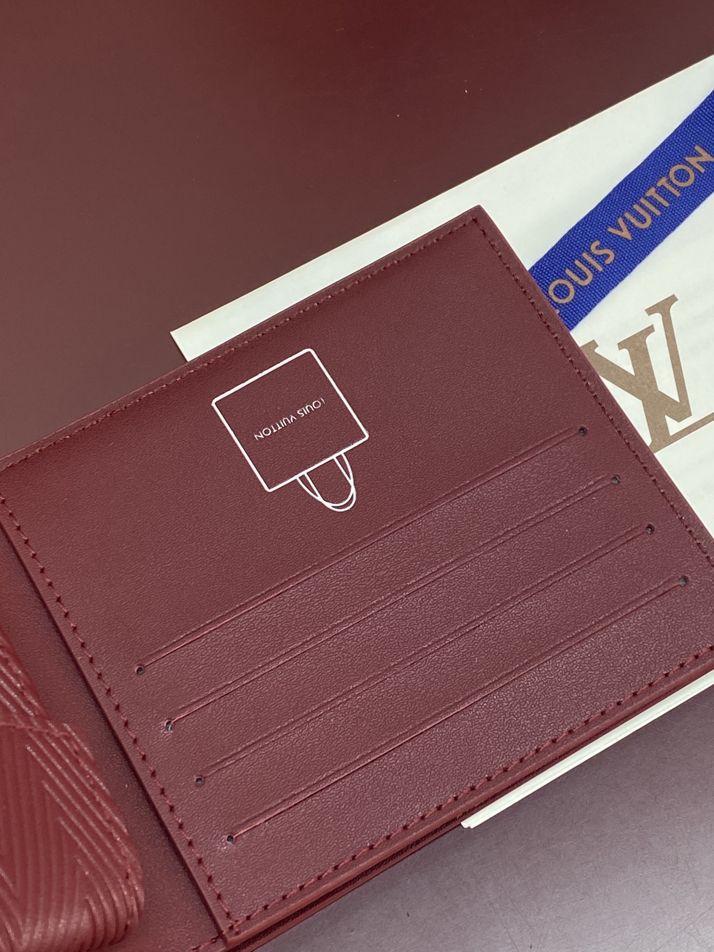 [Louis Vuitton] LV 루이비통 쇼퍼백 모티브 SLENDER 슬렌더 월렛 지갑 M2A448