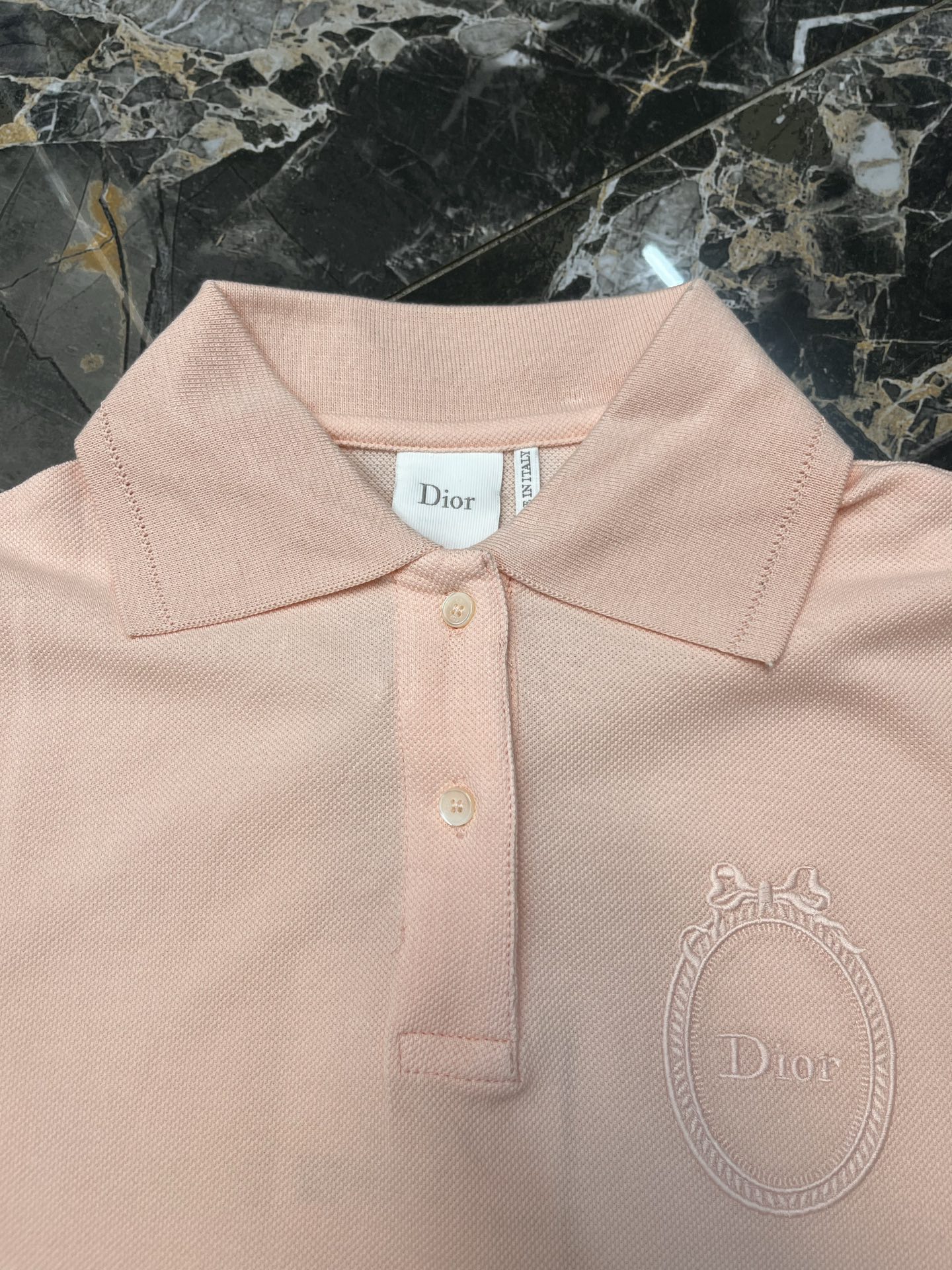디올(DIOR) 메다이옹 자수 폴로 셔츠 상의 의류