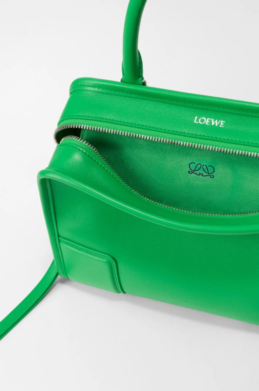 [Loewe] 로에베 Amazona 아마조나 180 소프트 카프스킨 스몰 백 가방