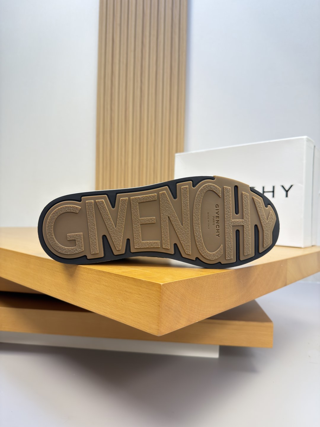 [Givenchy] 지방시 프리미엄 나파 & 스웨이드 콤비 스니커즈 신발