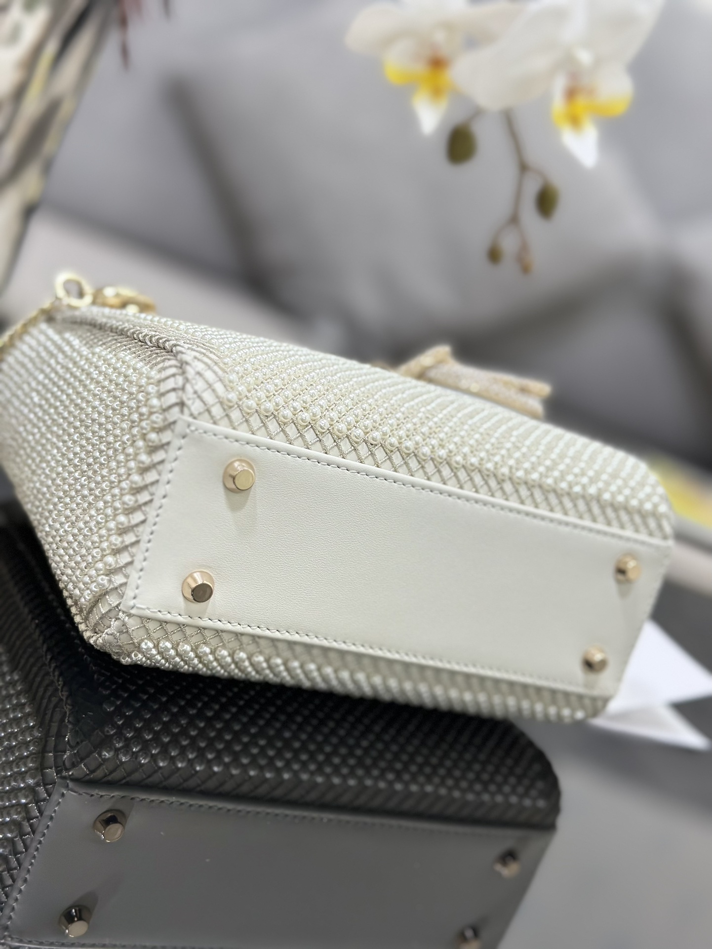 [Lady Dior] 디올 레이디 디올 미니 3구 자수 진주 백 (밀크 화이트) 가방