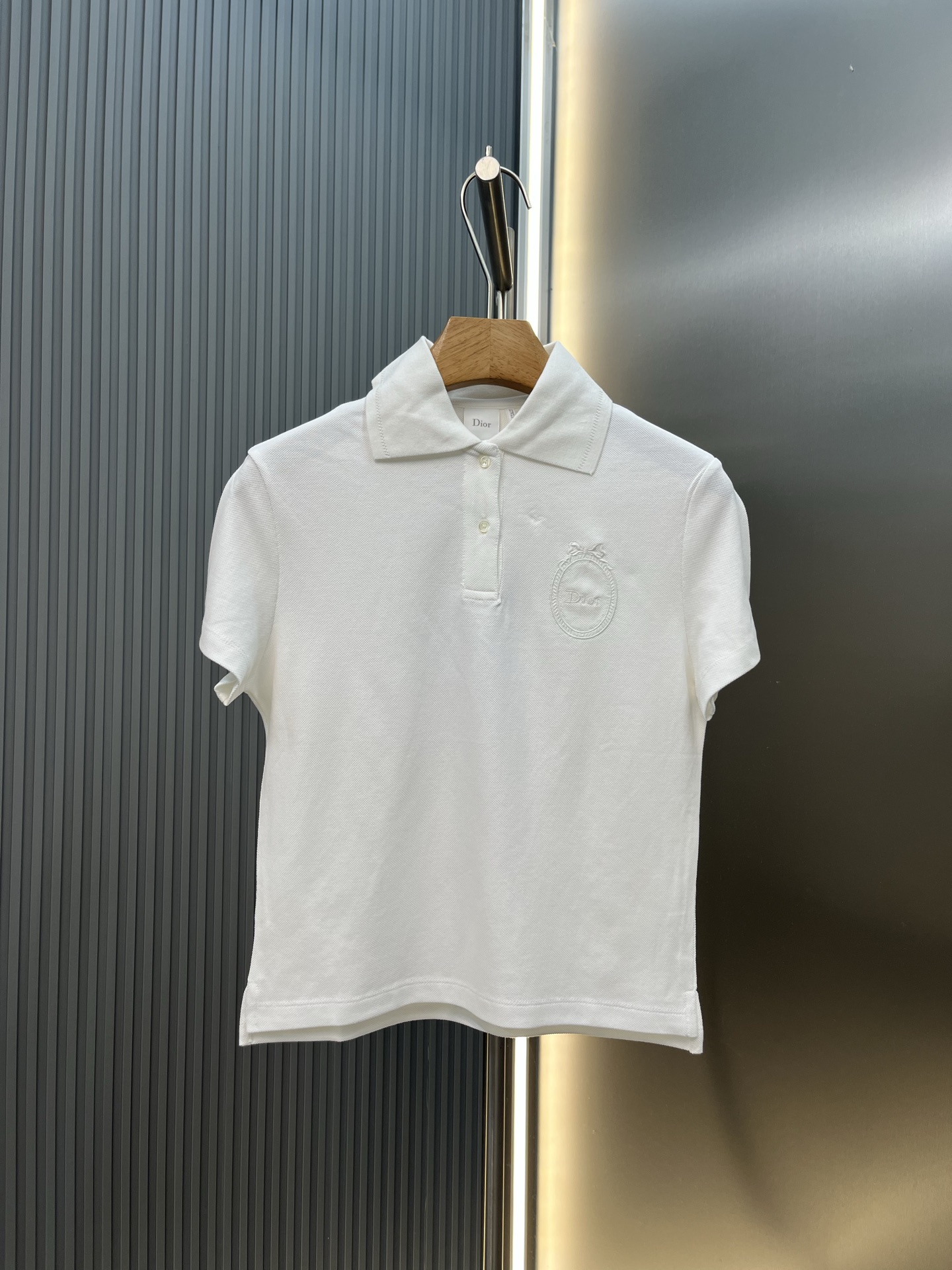 디올(DIOR) 메다이옹 자수 폴로 셔츠 상의 의류