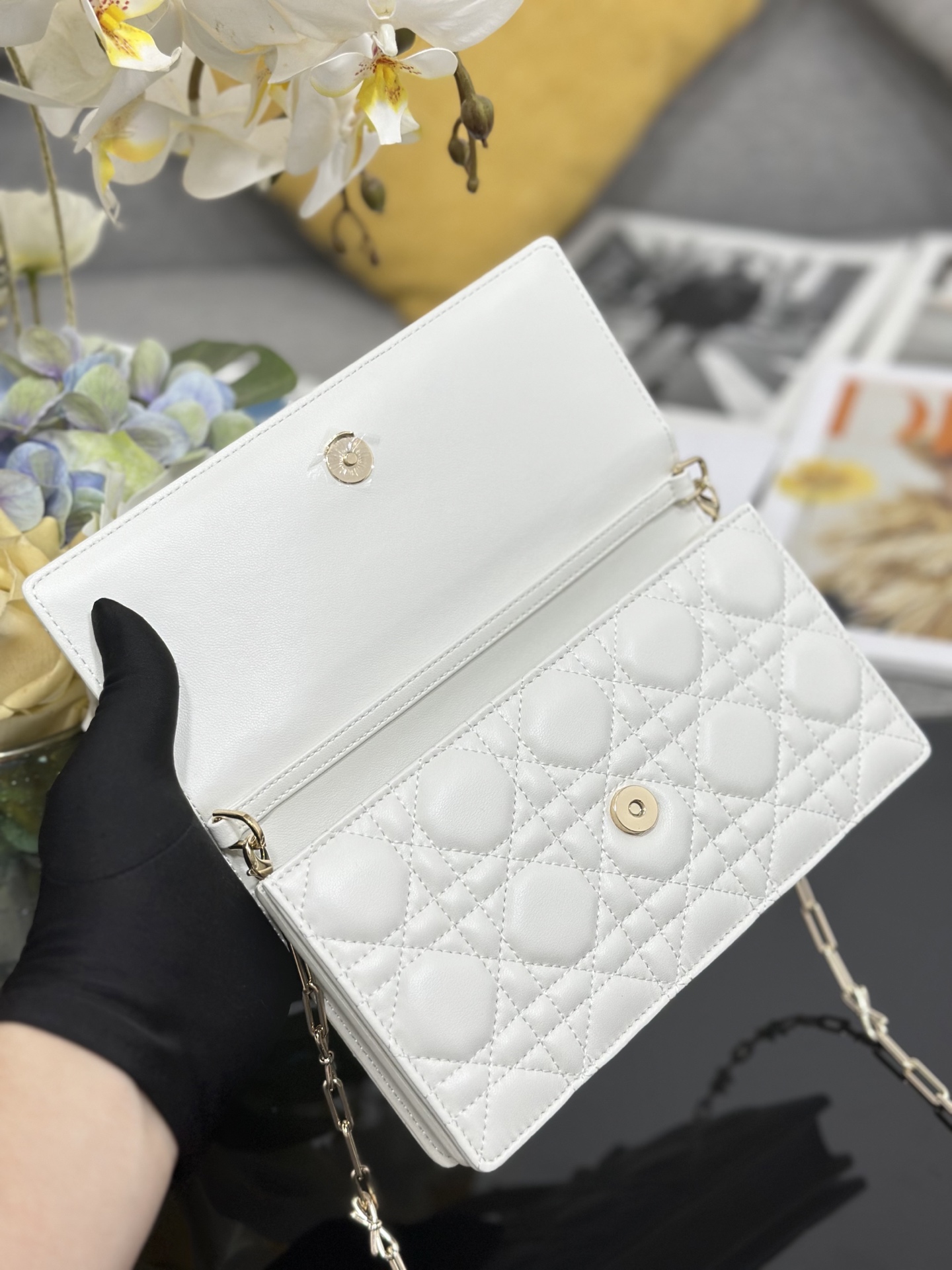 [Dior] 디올 미스 디올(Miss Dior) 보우 램스킨 탑핸들 체인 파우치 (WOC) 가방