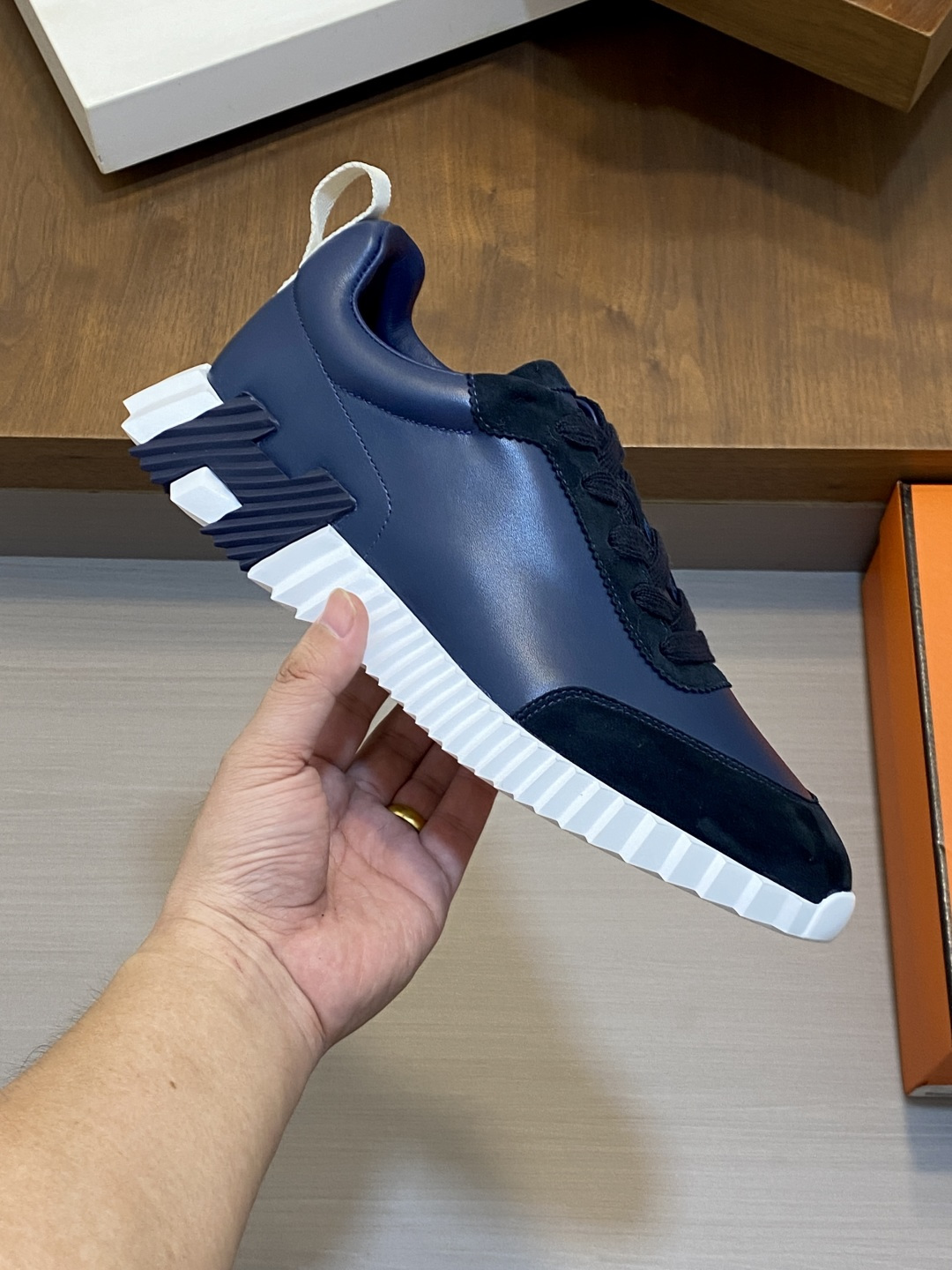 [Hermes] 에르메스 바운싱(Bouncing) 프리미엄 카프스킨 & 고트스킨 스니커즈 신발