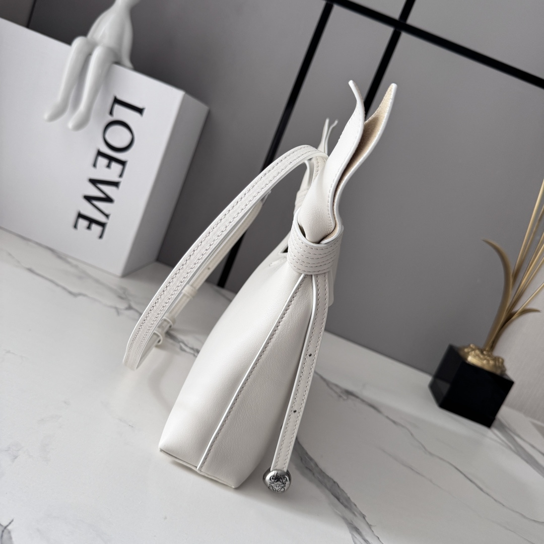 [LOEWE] 로에베 미니 스무스 카프스킨 스카프 백 가방 / BA604