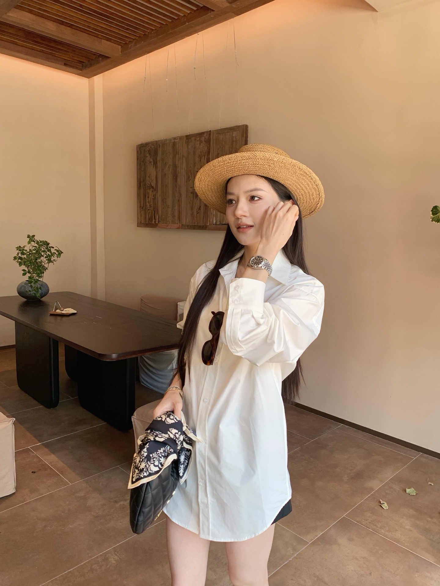 [Saint Laurent] YSL 생로랑 미니 자수 로고 클래식 화이트 셔츠 의류