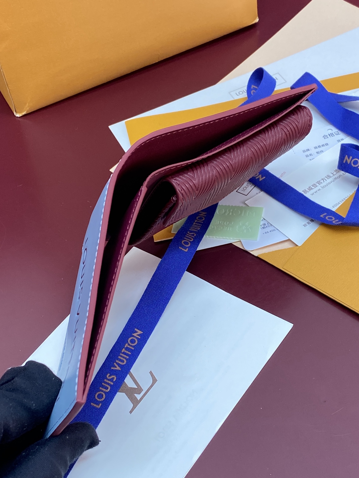 [Louis Vuitton] LV 루이비통 쇼퍼백 모티브 SLENDER 슬렌더 월렛 지갑 M2A448