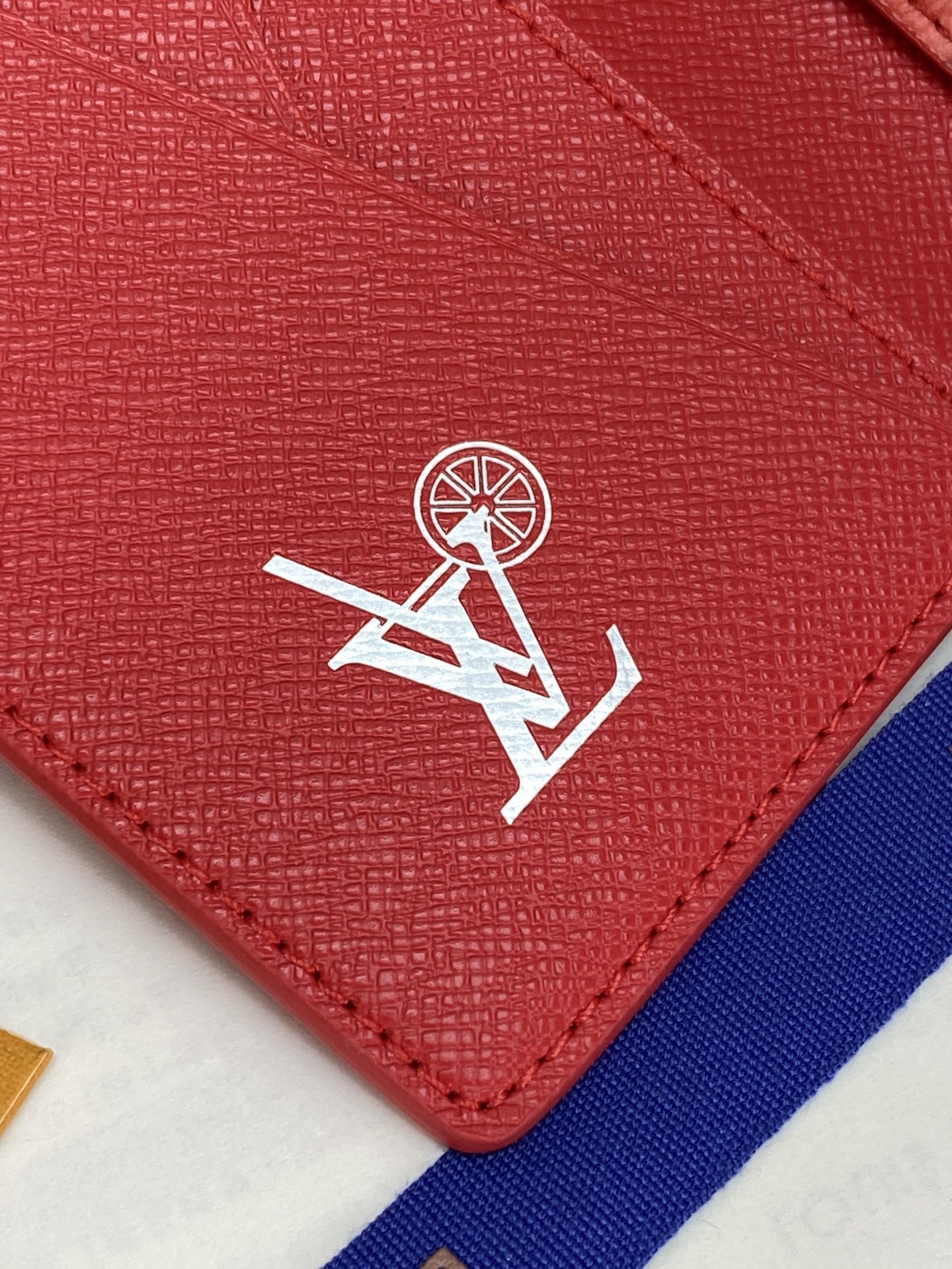 [Louis Vuitton] LV 루이비통 모노그램 포켓 오거나이저 카드 지갑 (코튼 레드)
