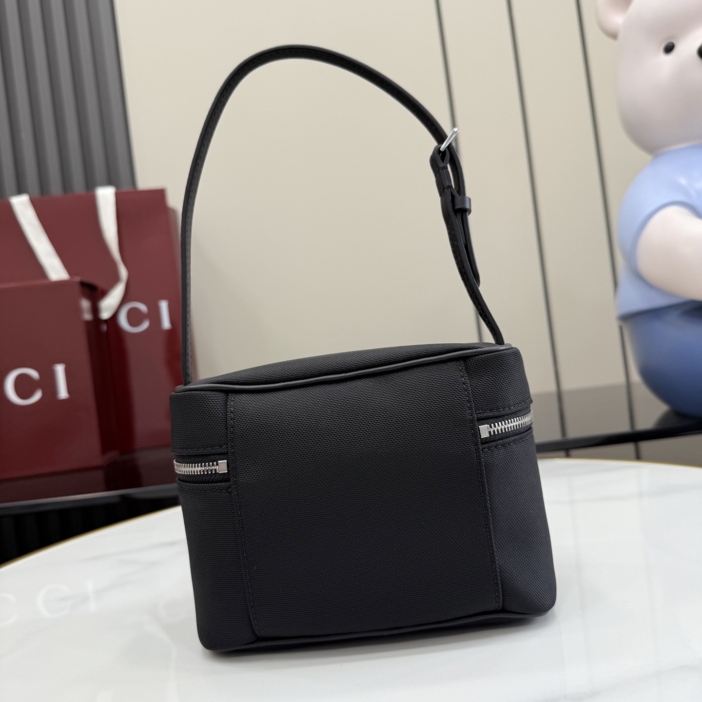 [Gucci] 구찌 Primavera 프리마베라 태그(Tag) 블랙 니롱 탑 핸들 미니 백 가방