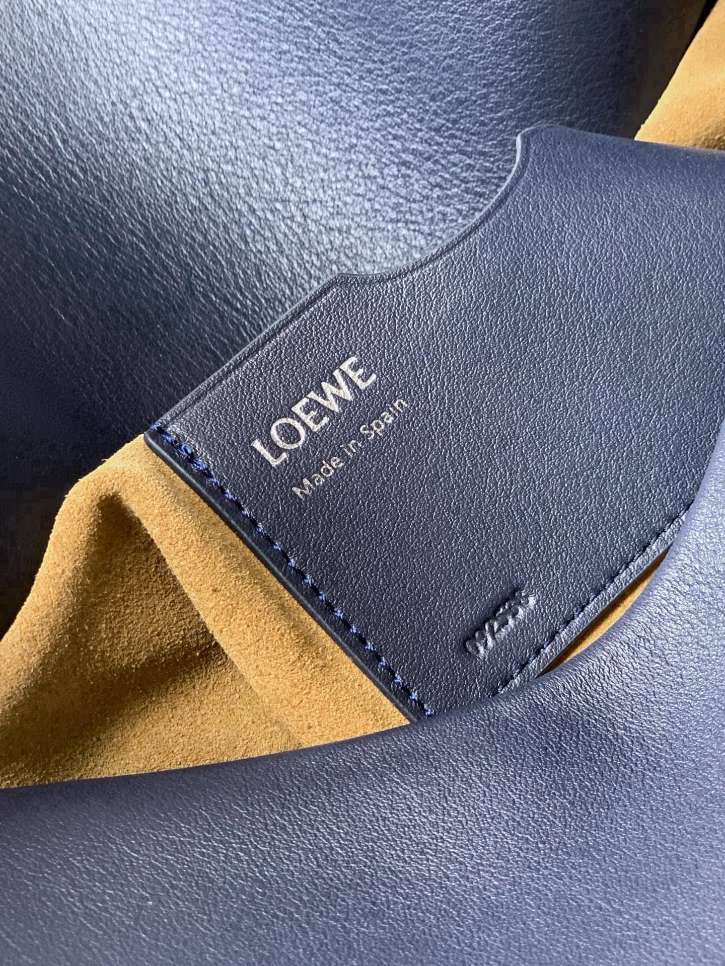LOEWE 로에베 올라(Ola) 미디엄 핸드백 가방
