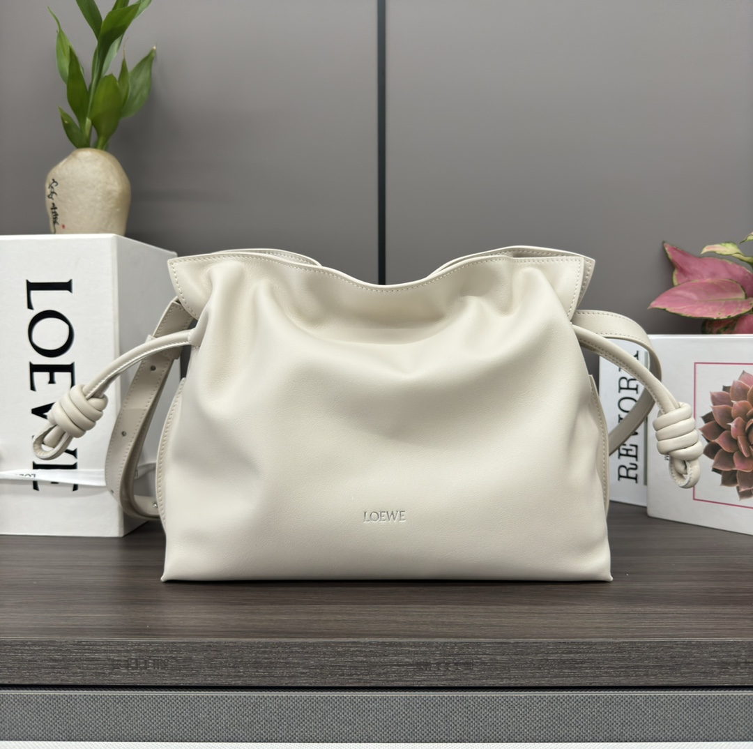 LOEWE 로에베 Flamenco 플라멩코 나파 카프스킨 숄더/클러치백 (미디엄) 가방 / 262386