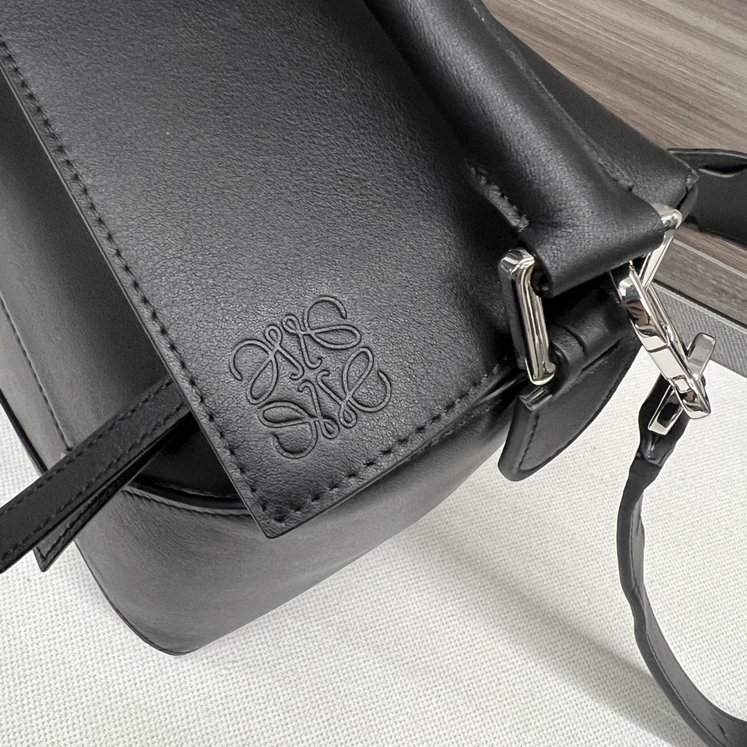 Loewe 로에베 퍼즐 미디엄 소프트 레더 백 가방