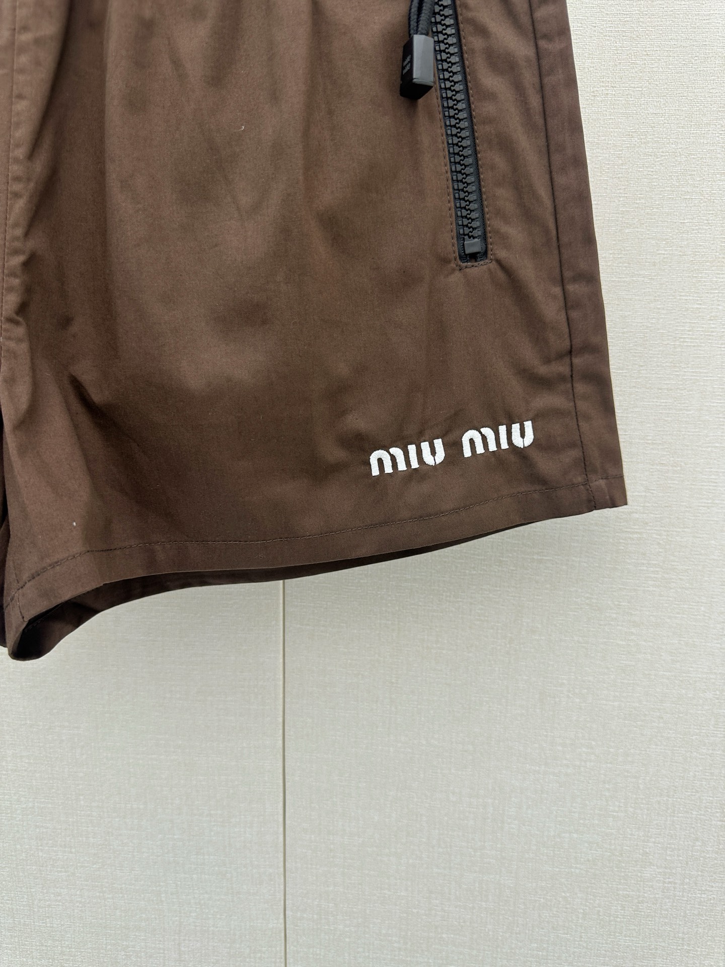 미우미우(MIU MIU) 드로스트링 밴딩 쇼츠 하의 의류
