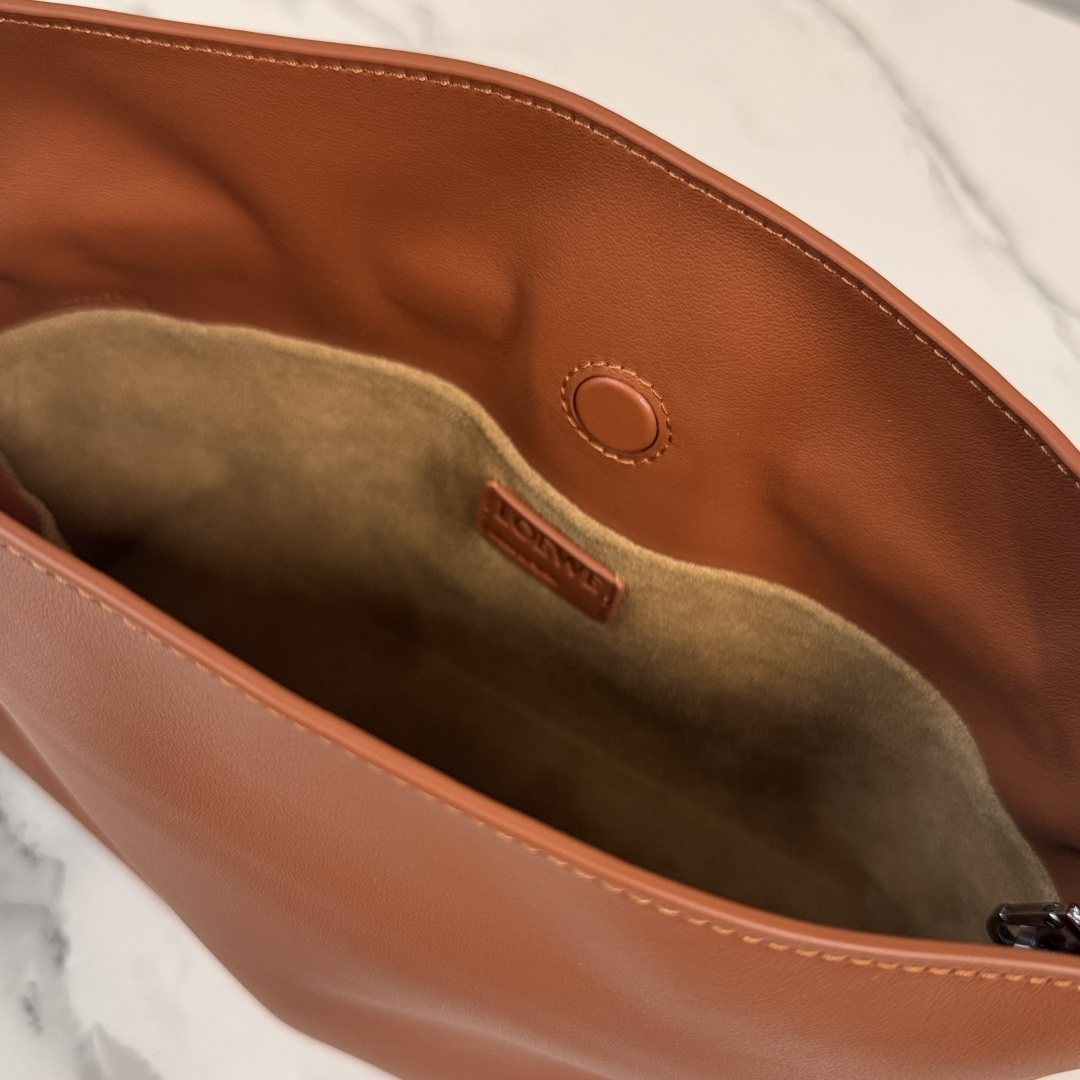LOEWE 로에베 Flamenco 플라멩코 퍼스 나파 카프스킨 파우치 숄더백 가방