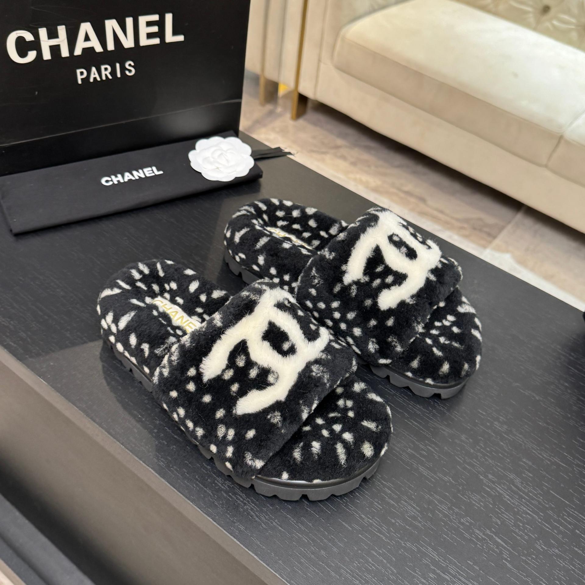 샤넬(CHANEL) 시어링 퍼 슬리퍼 신발