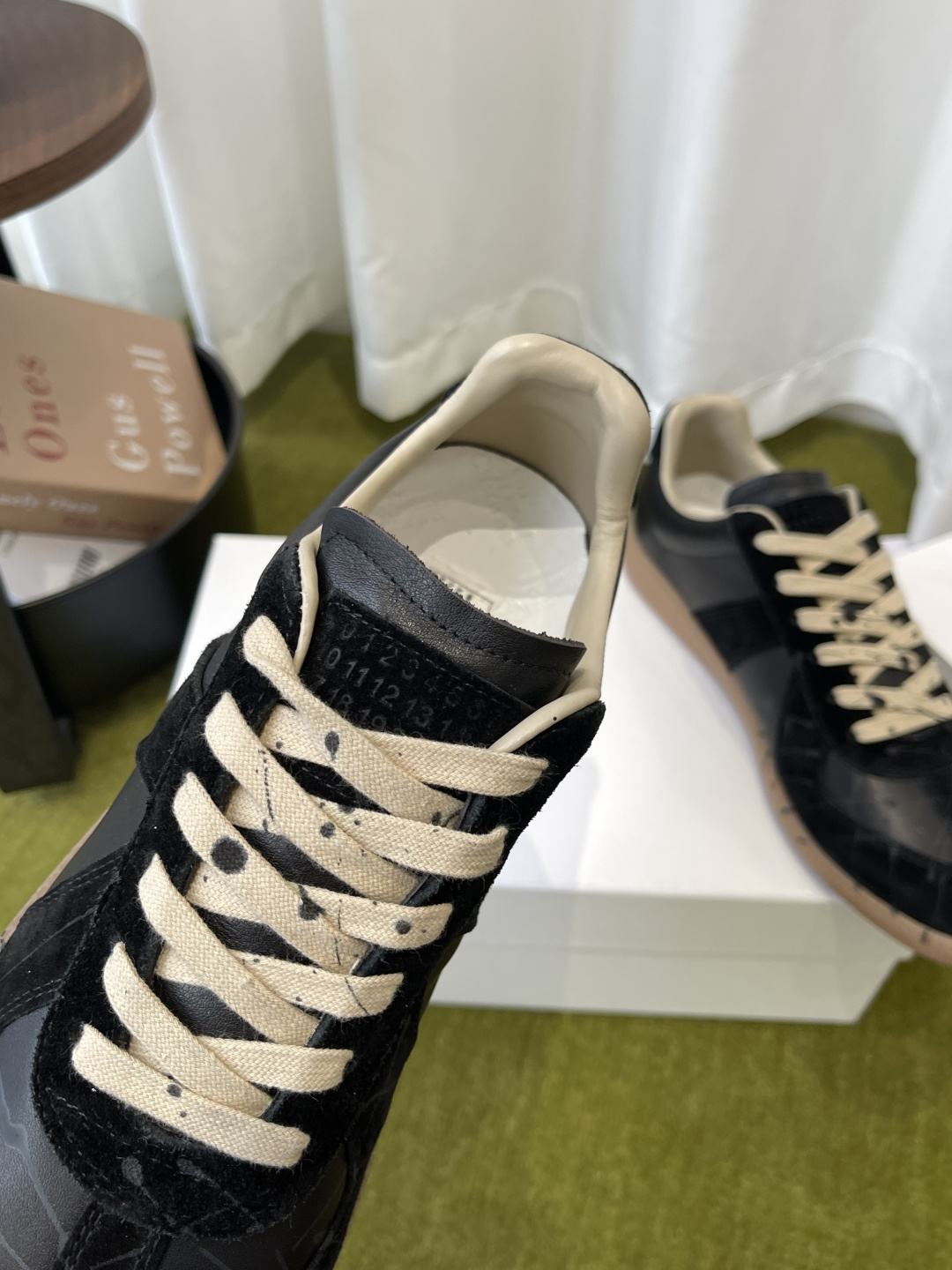 메종 마르지엘라(Maison Margiela) 페인트 스플래터 독일군 스니커즈 신발