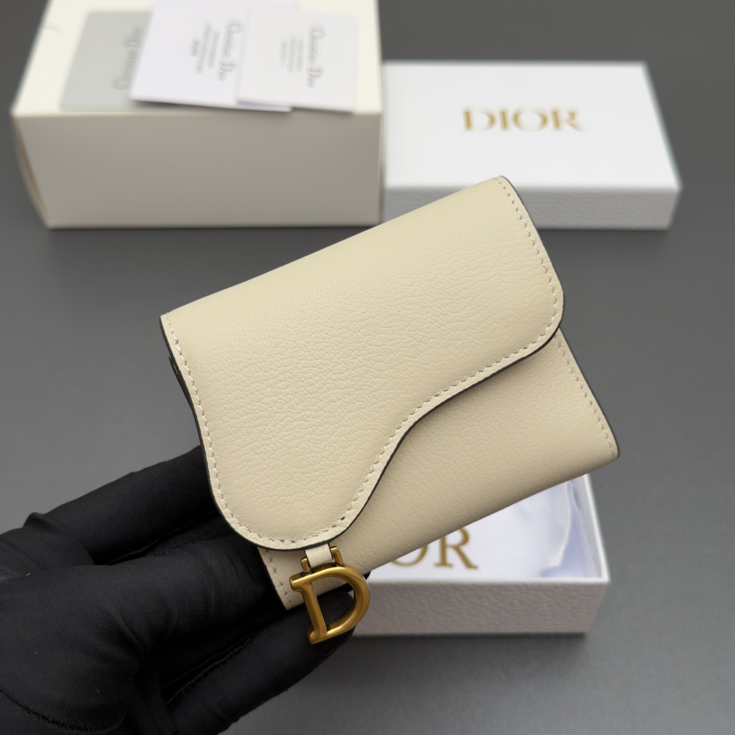 [Dior] 디올 Lotus 로터스 새들 고스트 그레인드 미니 지갑