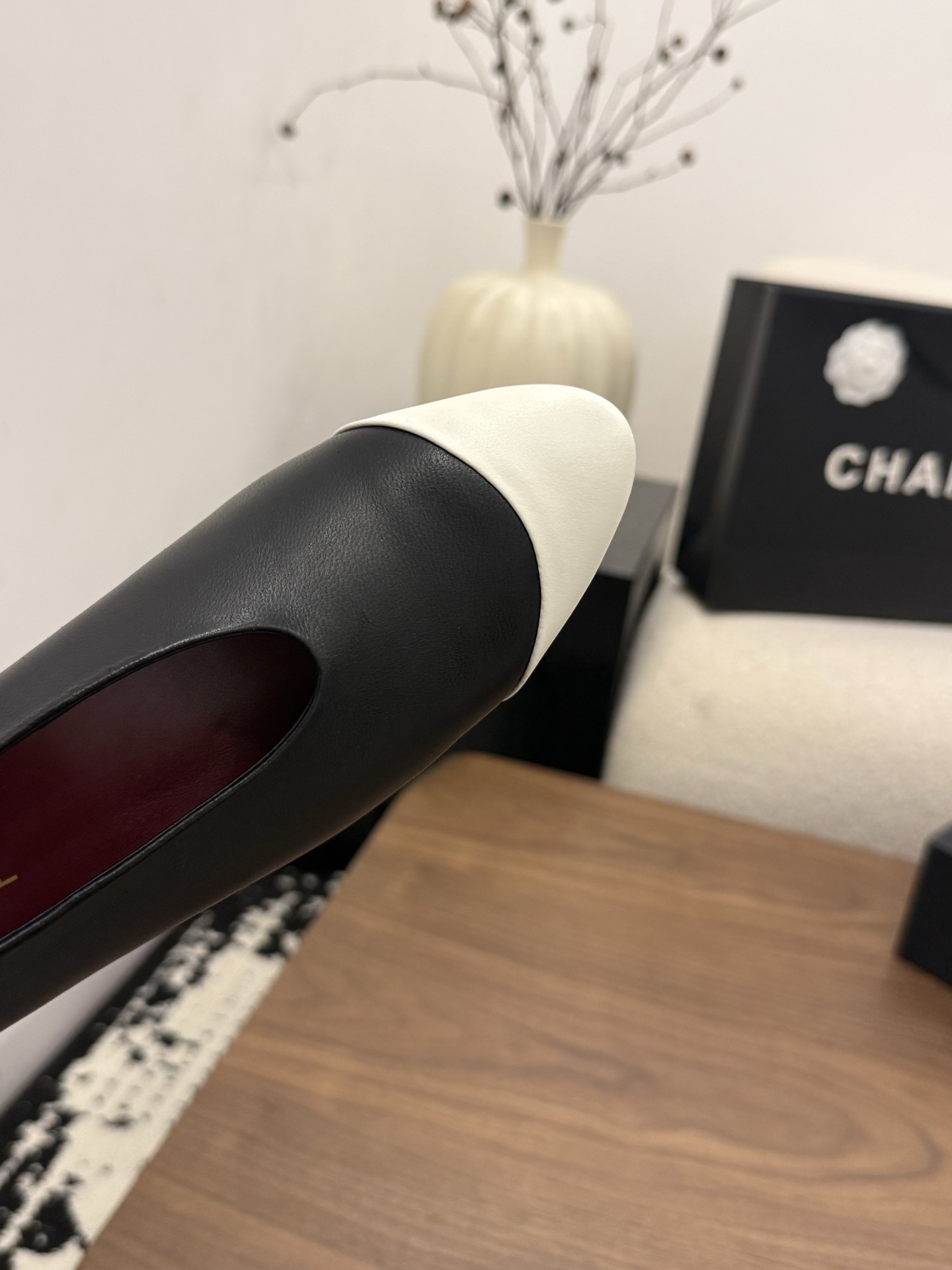 샤넬(CHANEL) 주름 디테일 스틸레토 펌프스 신발