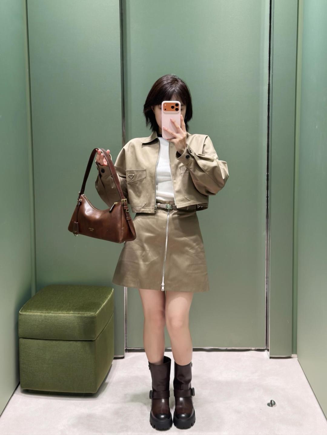 프라다(PRADA) 벨트 장식 A라인 코튼 스커트 하의 의류