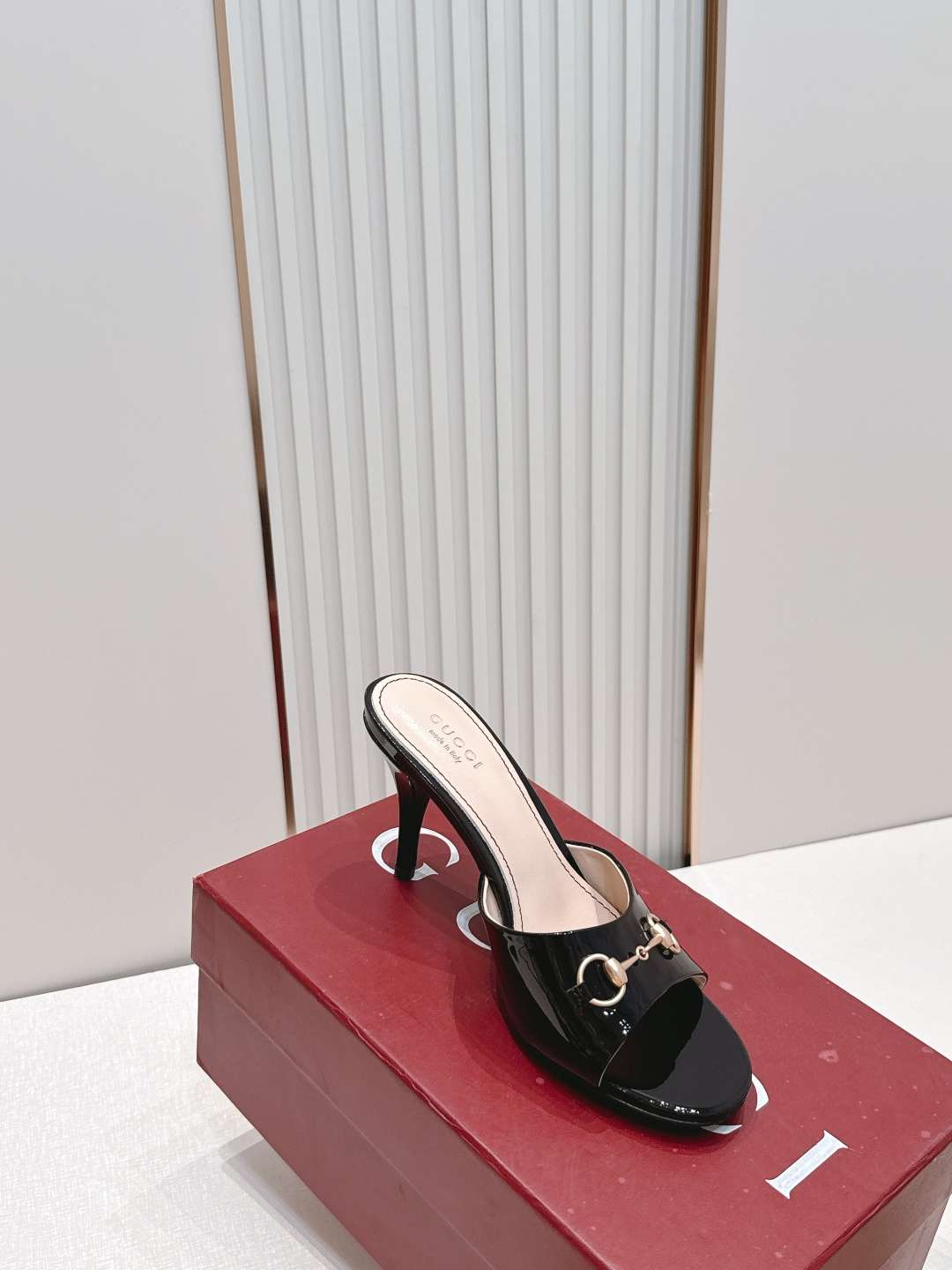 구찌(GUCCI) 홀스빗 모노그램 뮬 힐 신발