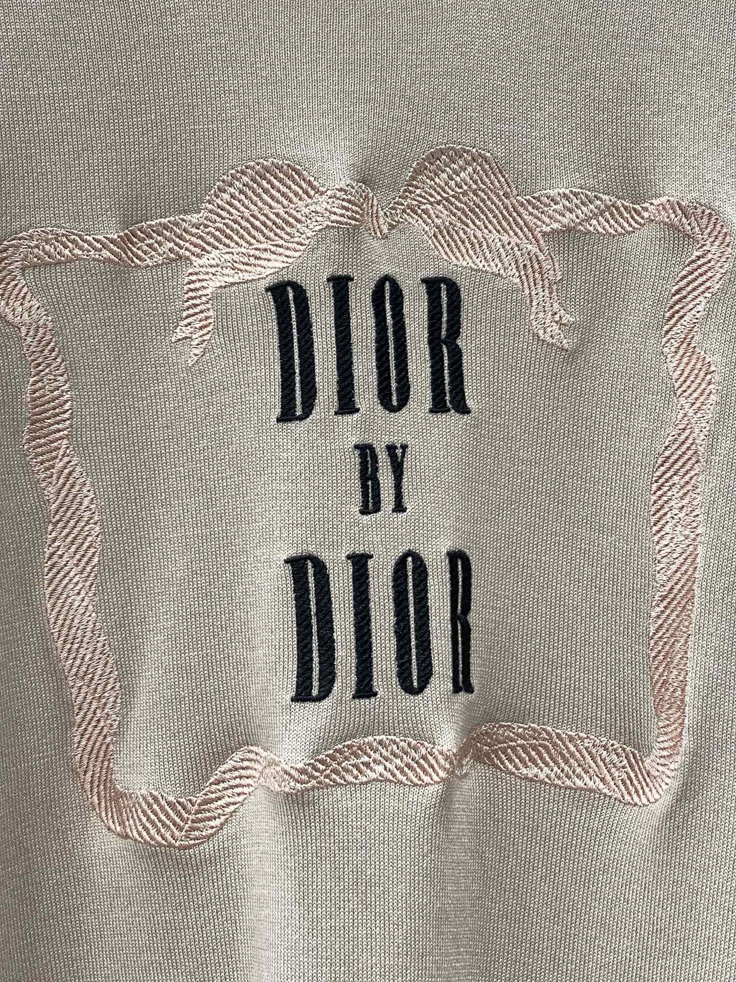 [Dior] 디올 26SS 입체 자수 로고 니트 반팔 티셔츠 의류