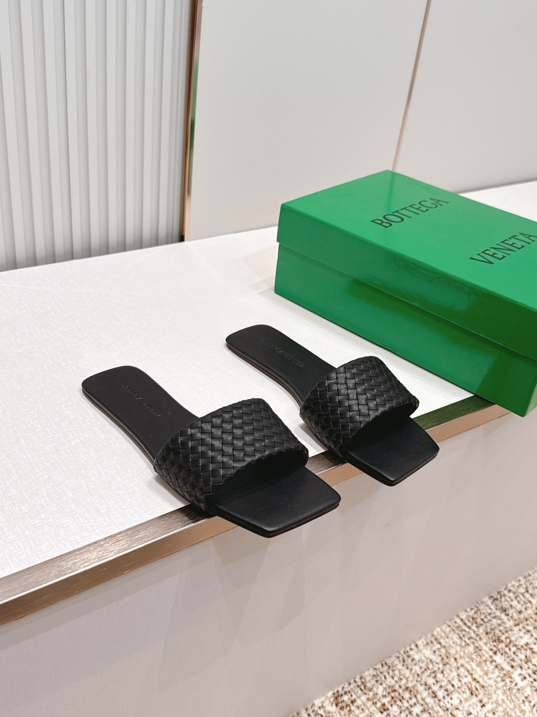보테가 베네타(BOTTEGA VENETA) 위빙 플랫 슈즈 신발