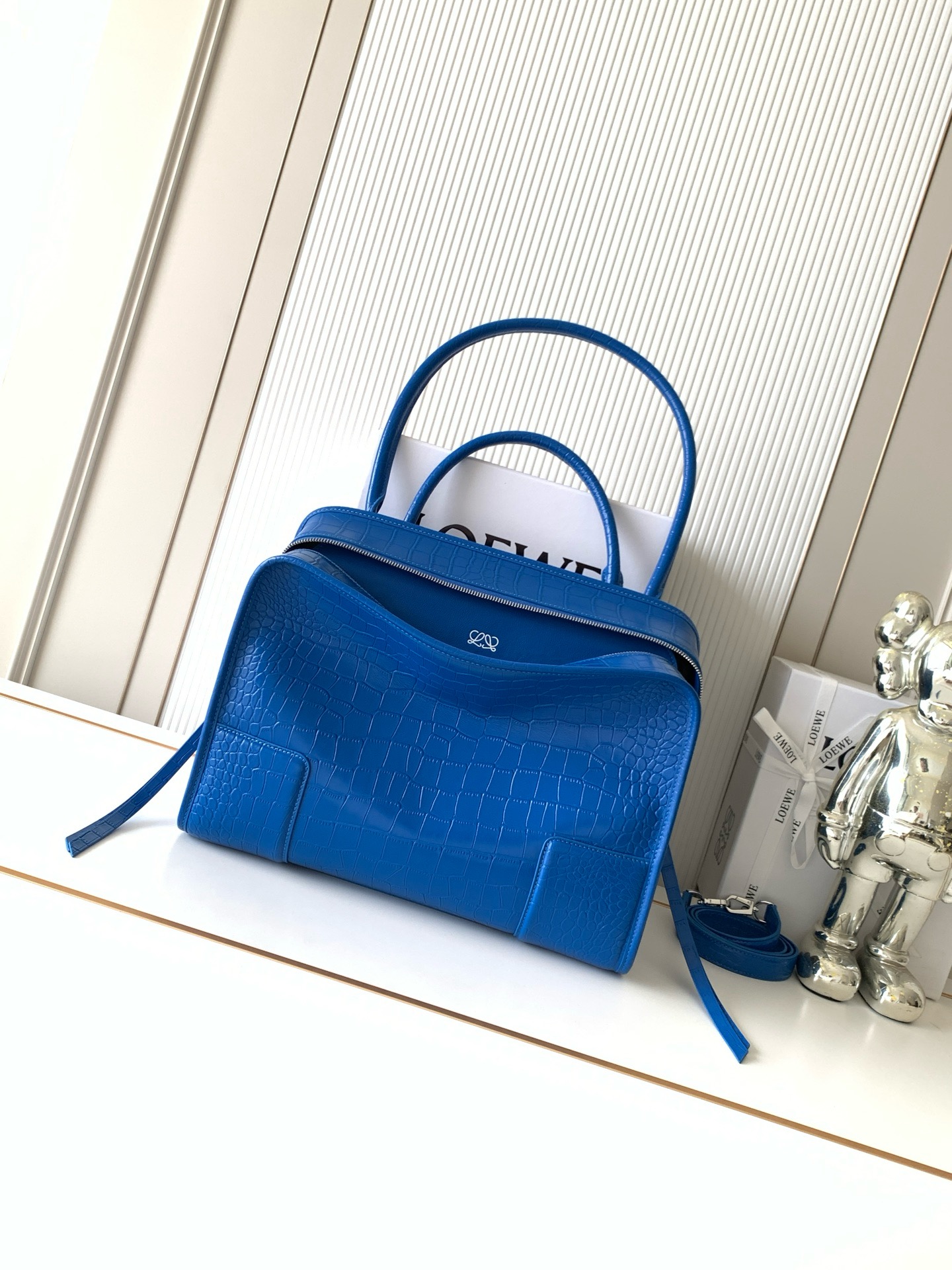 Loewe 로에베 아마조나(Amazona) 180 라지 핸드백 (블루/크로커다일 패턴) 가방