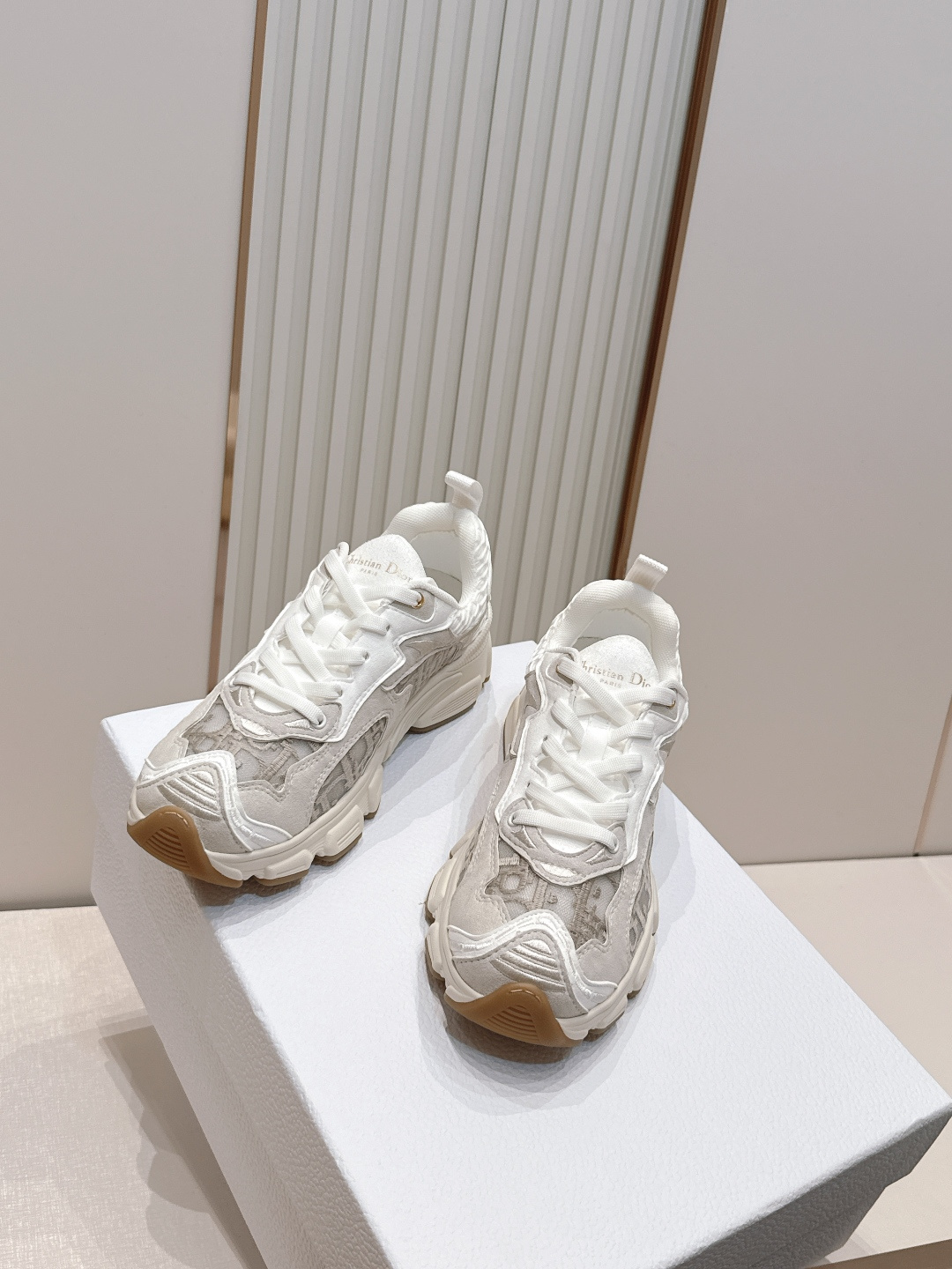 디올(DIOR) 크로노 스니커즈 신발 복제