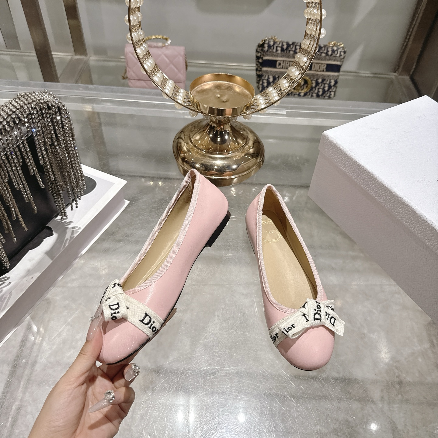 디올(DIOR) 리본 스트랩 메리제인 플랫슈즈 신발