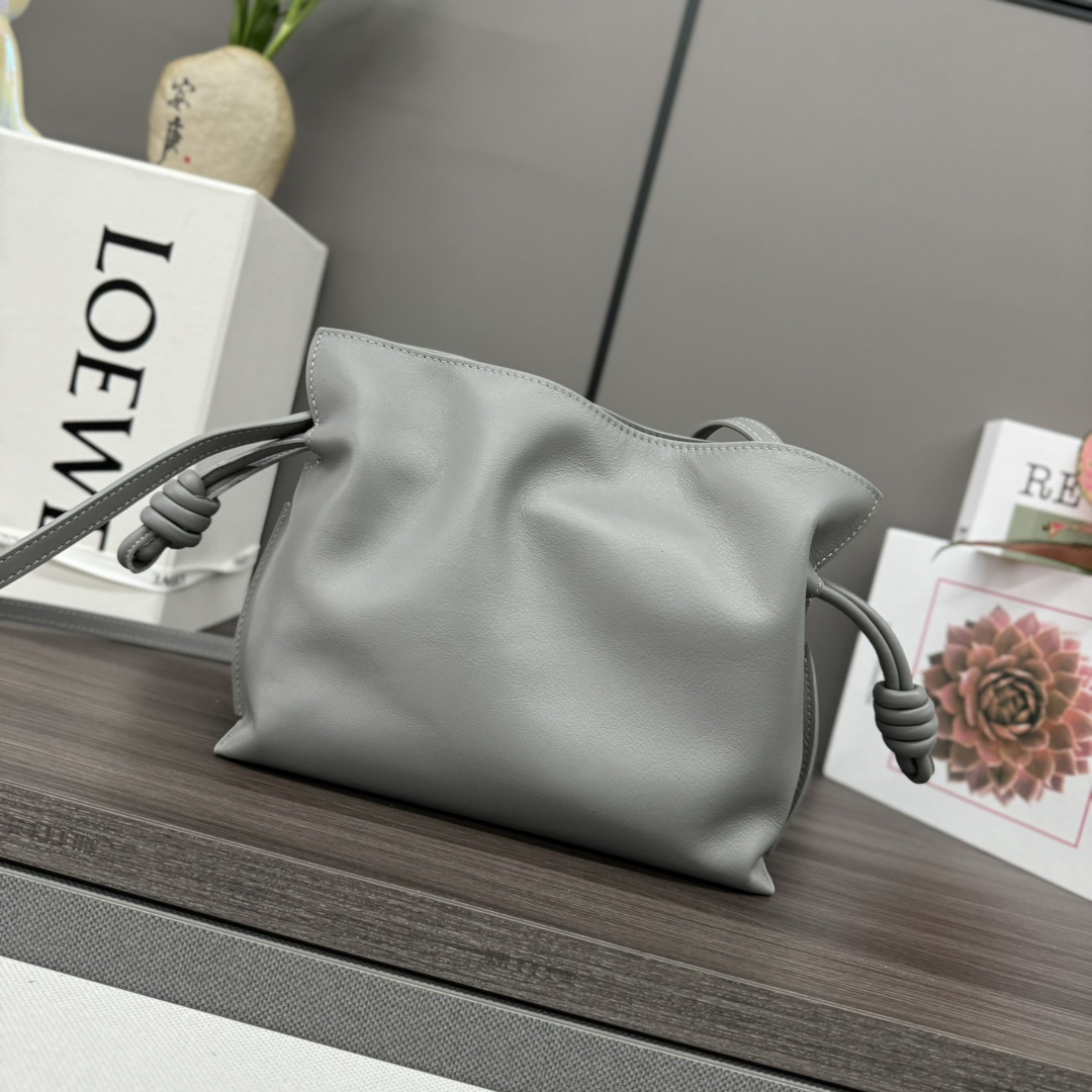LOEWE 로에베 Flamenco 플라멩코 퍼스 나파 카프스킨 파우치 숄더백 가방
