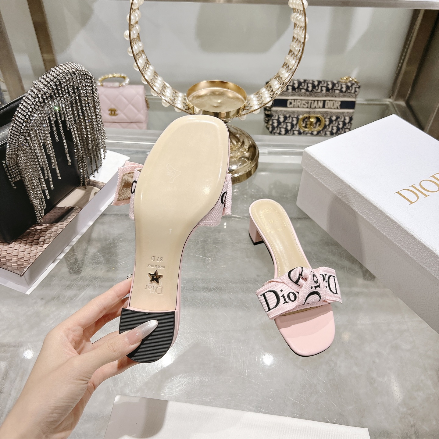 디올(DIOR) 리본 미들힐 슬리퍼 신발