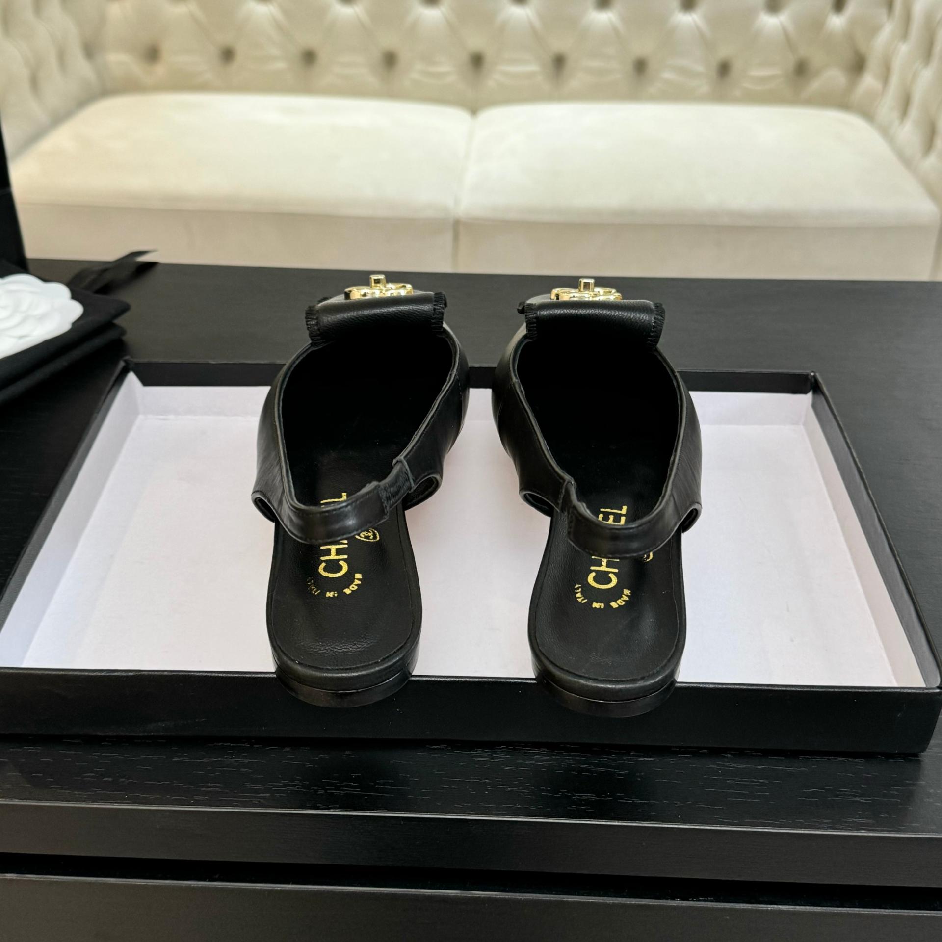 샤넬(CHANEL) 포인티드 슬링백 샌들 신발