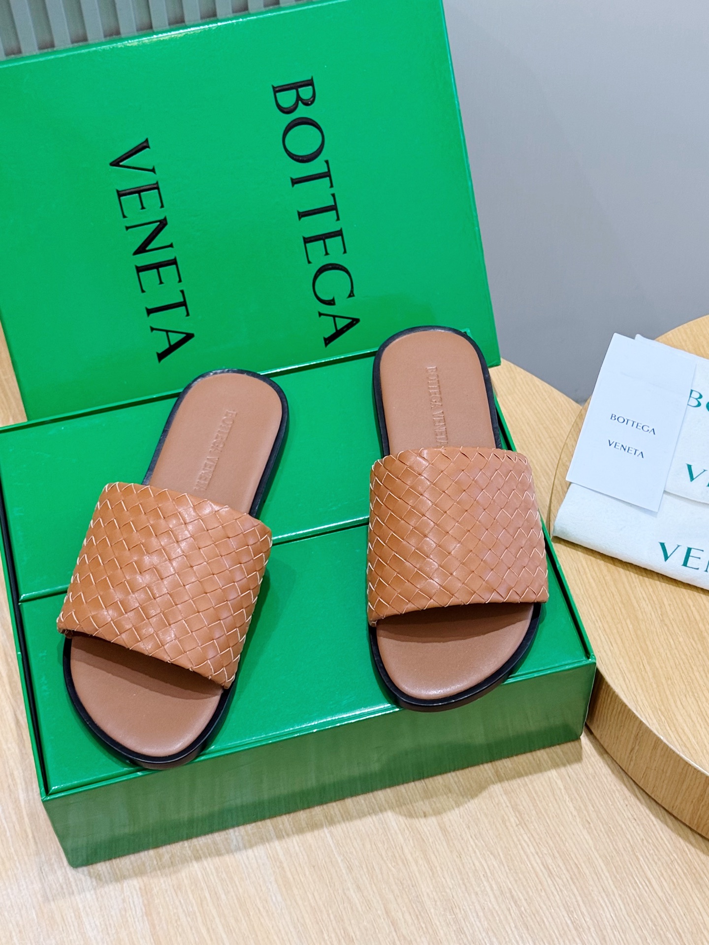 [Bottega Veneta] BV 보테가 베네타 맨즈 웨이브 Intrecciato 인트레치아토 레더 슬라이드 슬리퍼 신발
