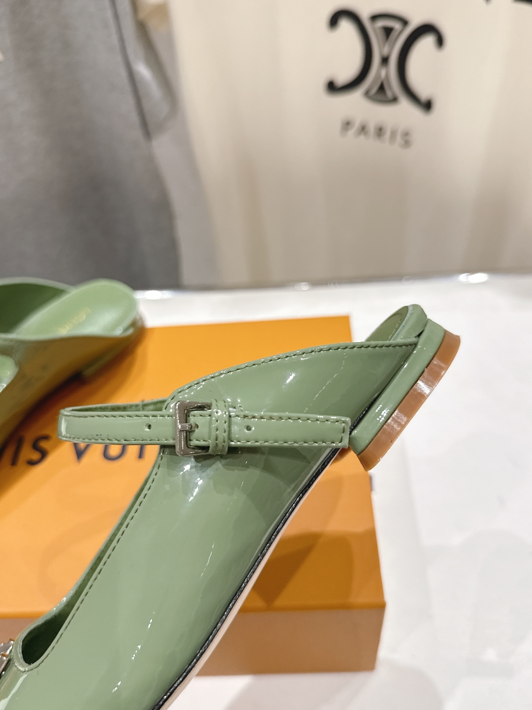 루이비통(LV) 메리제인 플랫 슬리퍼 신발