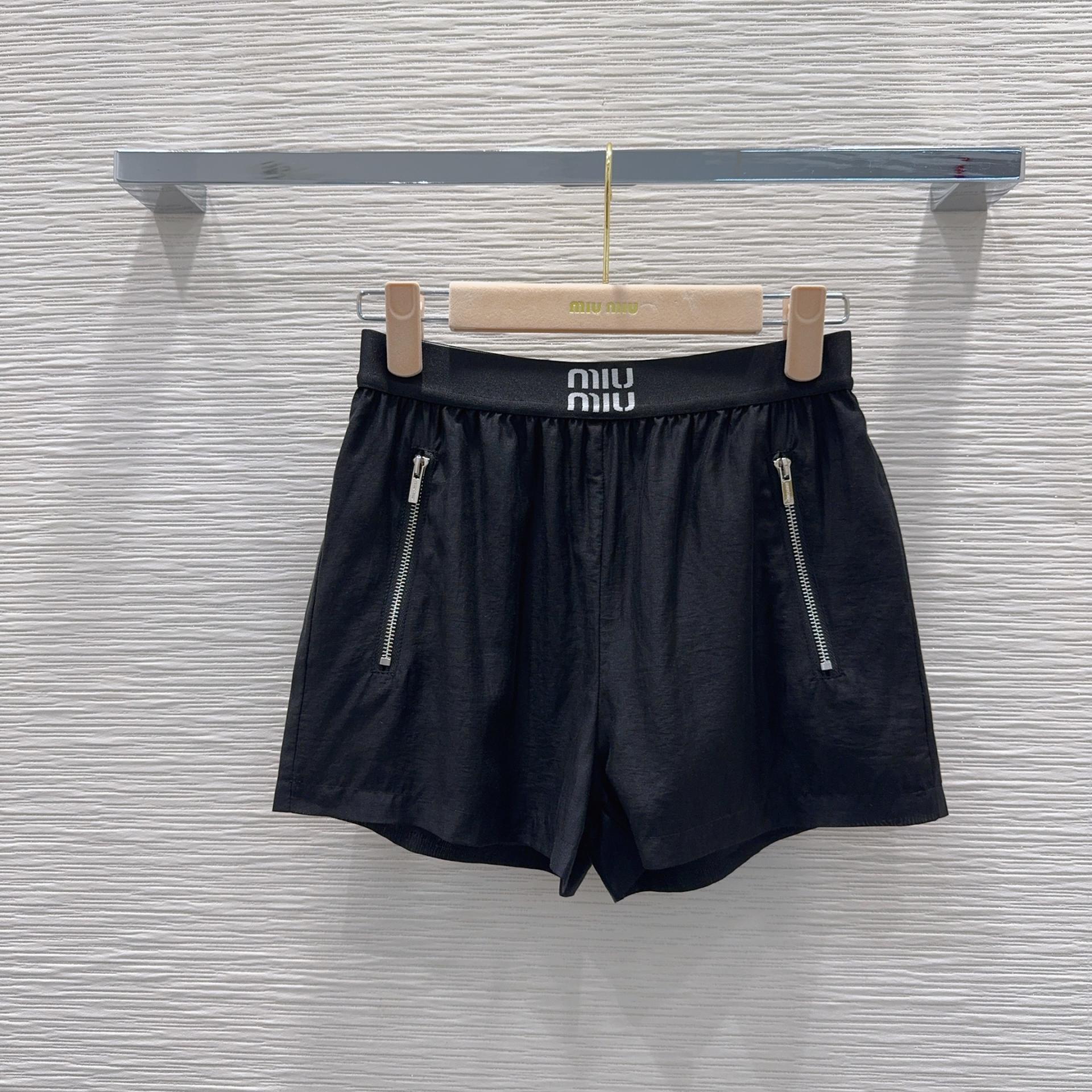 miumiu 미우미우 26SS 하이엔드 텍스처 바람막이 선케어 자켓 재킷 + 반바지 세트업 의류