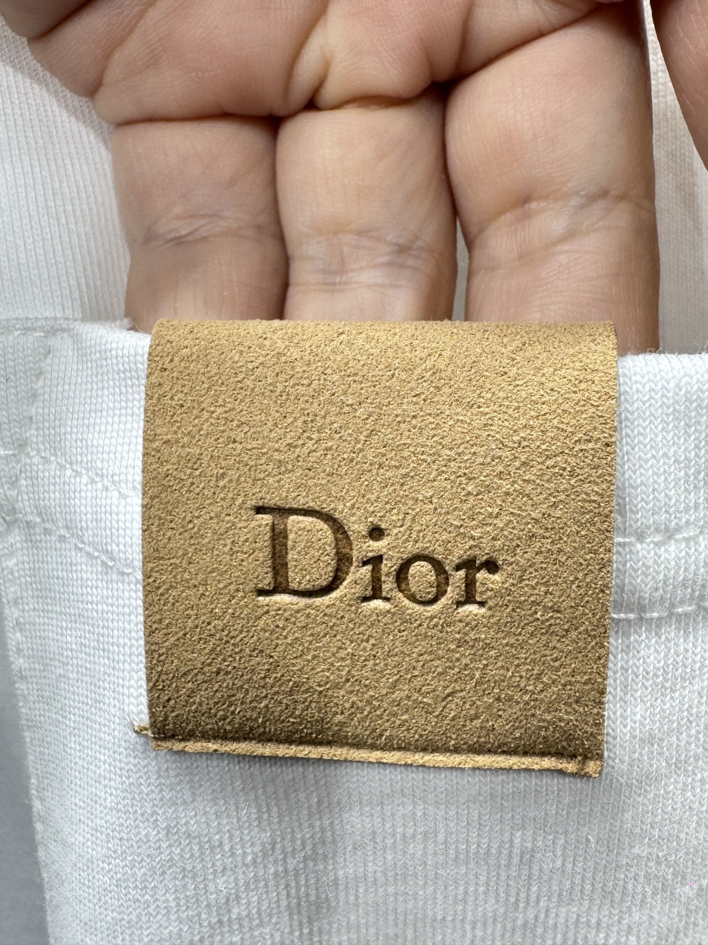 디올(DIOR) 레더 라벨 반팔 티셔츠 상의 의류