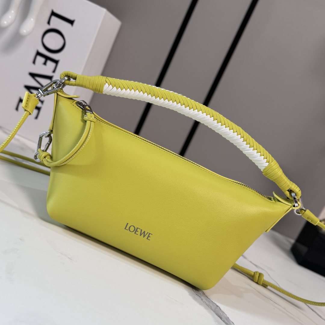 LOEWE 로에베 미니 소프트 나파 카프스킨 cala 칼라 백 가방 / 262616