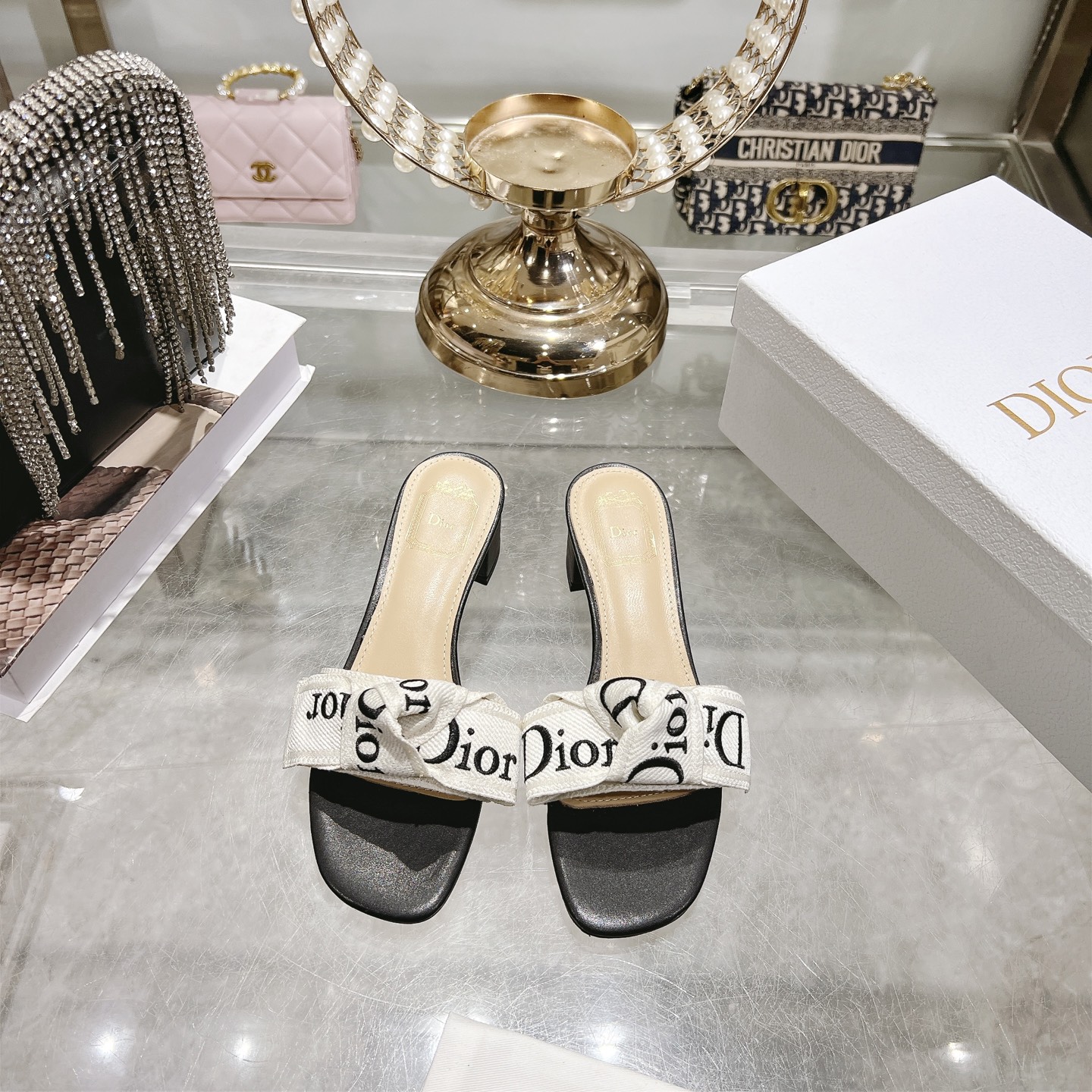 디올(DIOR) 리본 미들힐 슬리퍼 신발