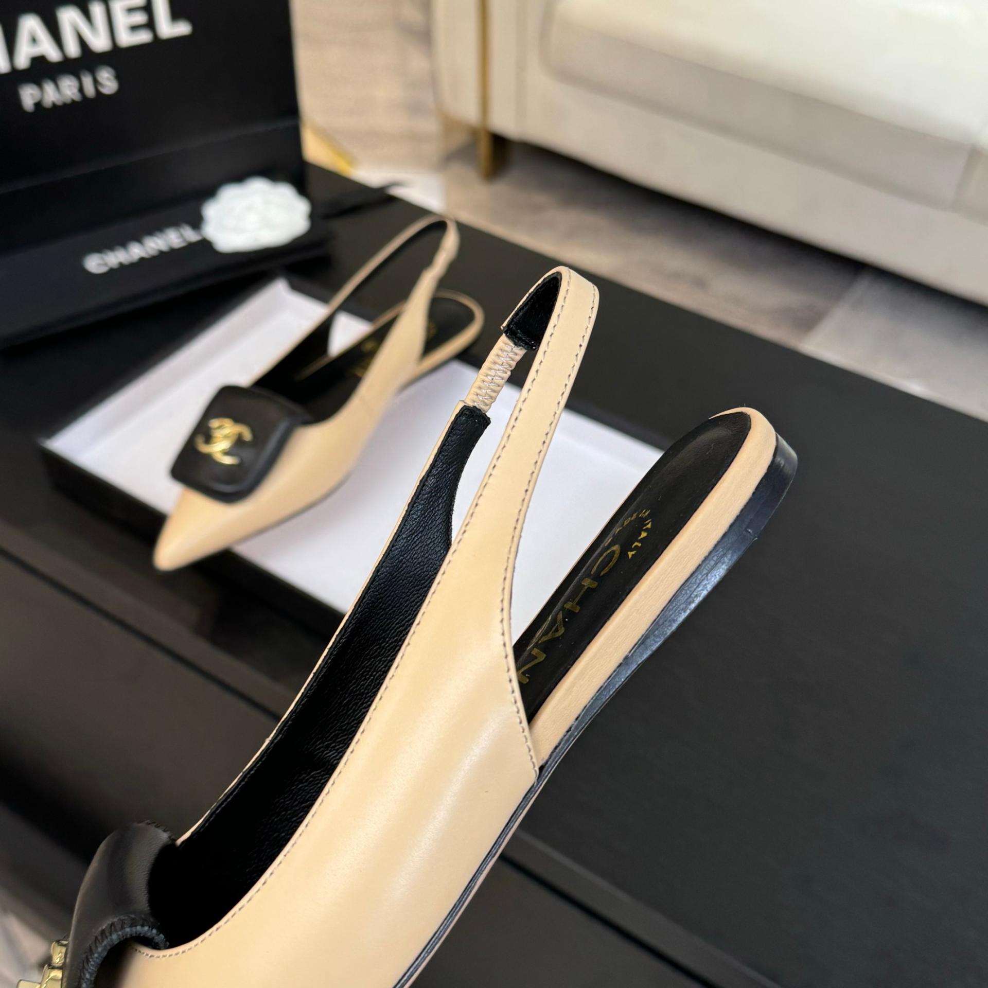 샤넬(CHANEL) 포인티드 슬링백 샌들 신발