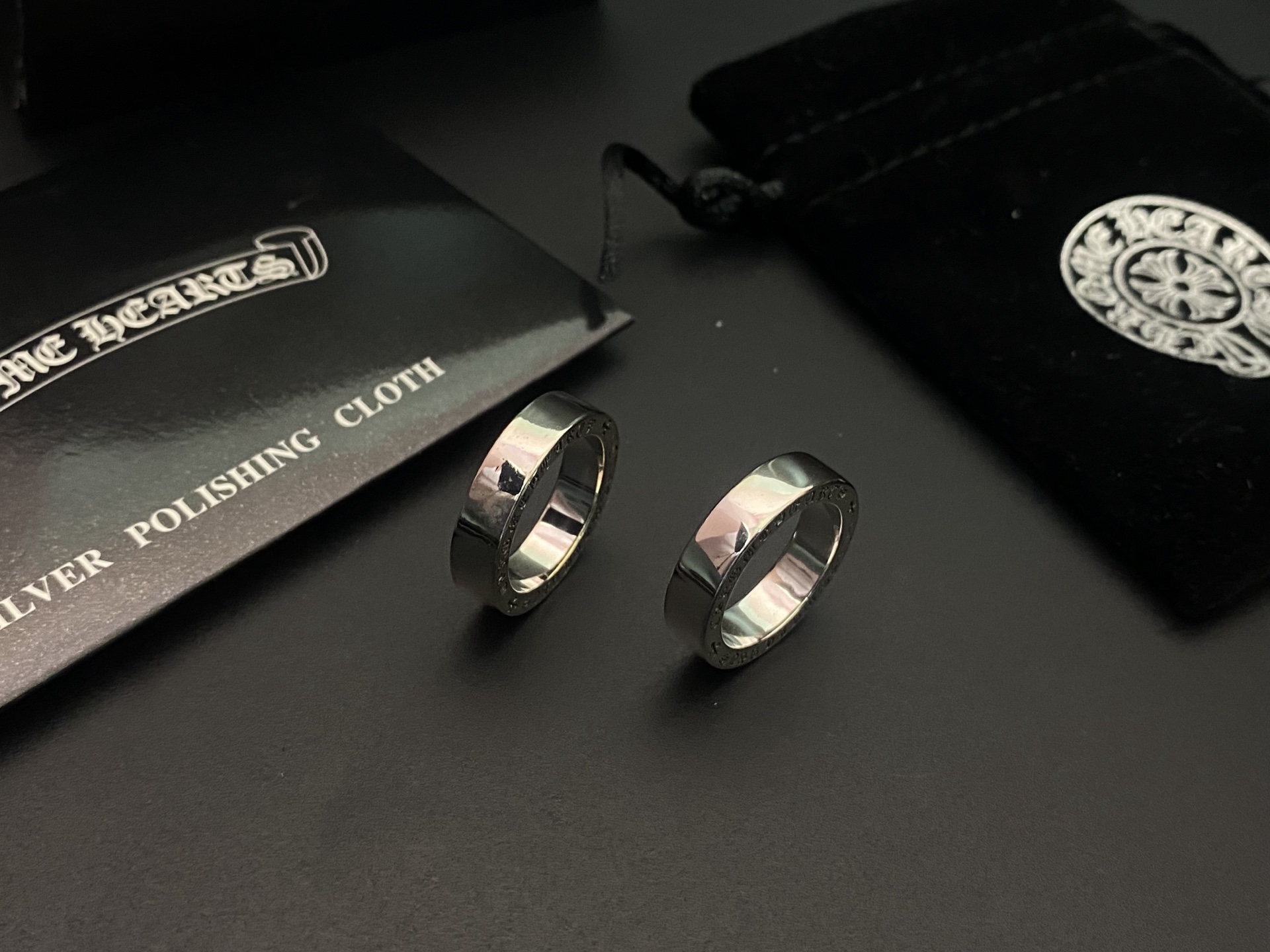 크롬하츠(CHROME HEARTS) 고딕 로고 실버 반지 악세사리