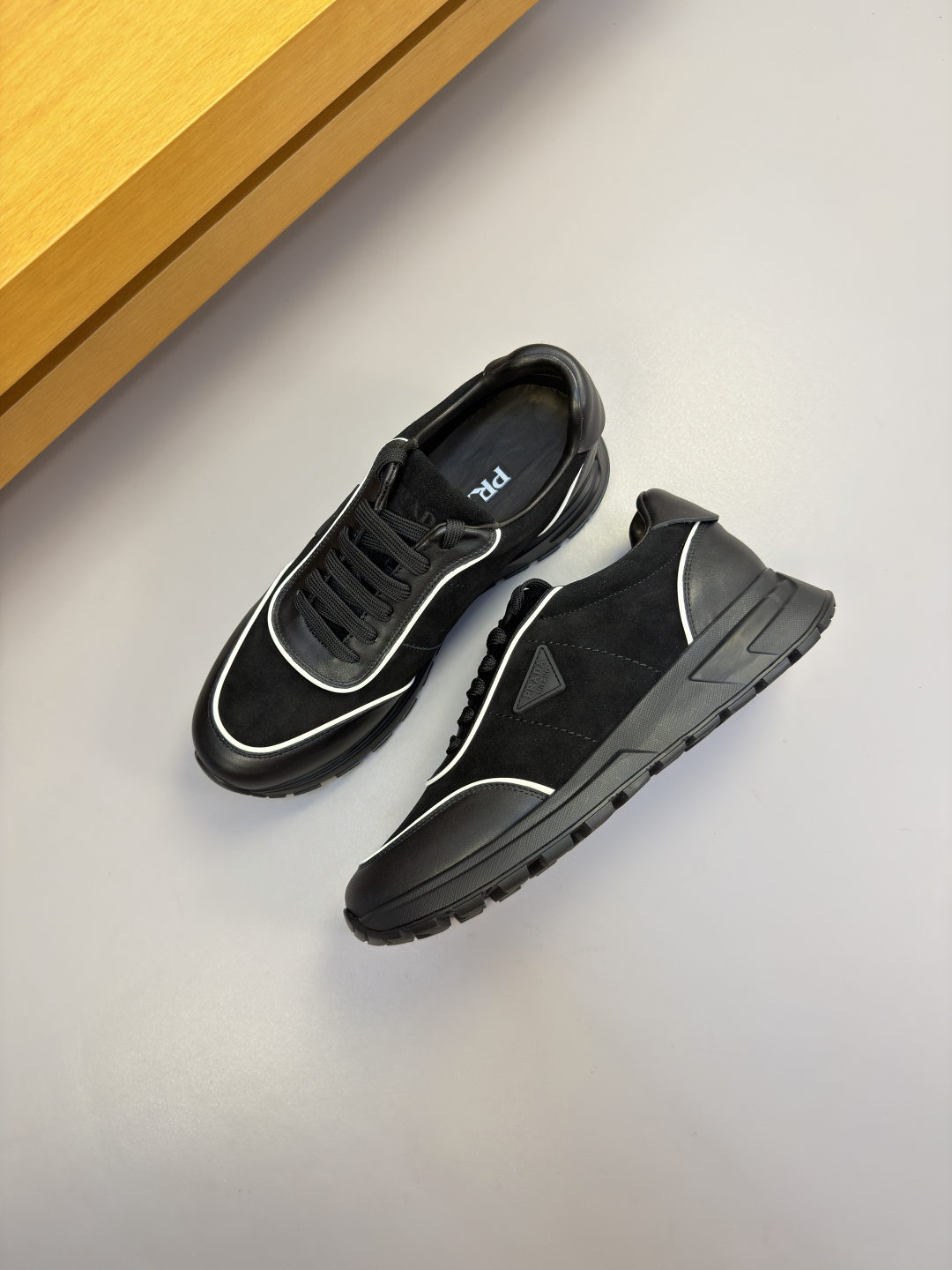 [Prada] 프라다 나파 & 스웨이드 콤비 스니커즈 신발